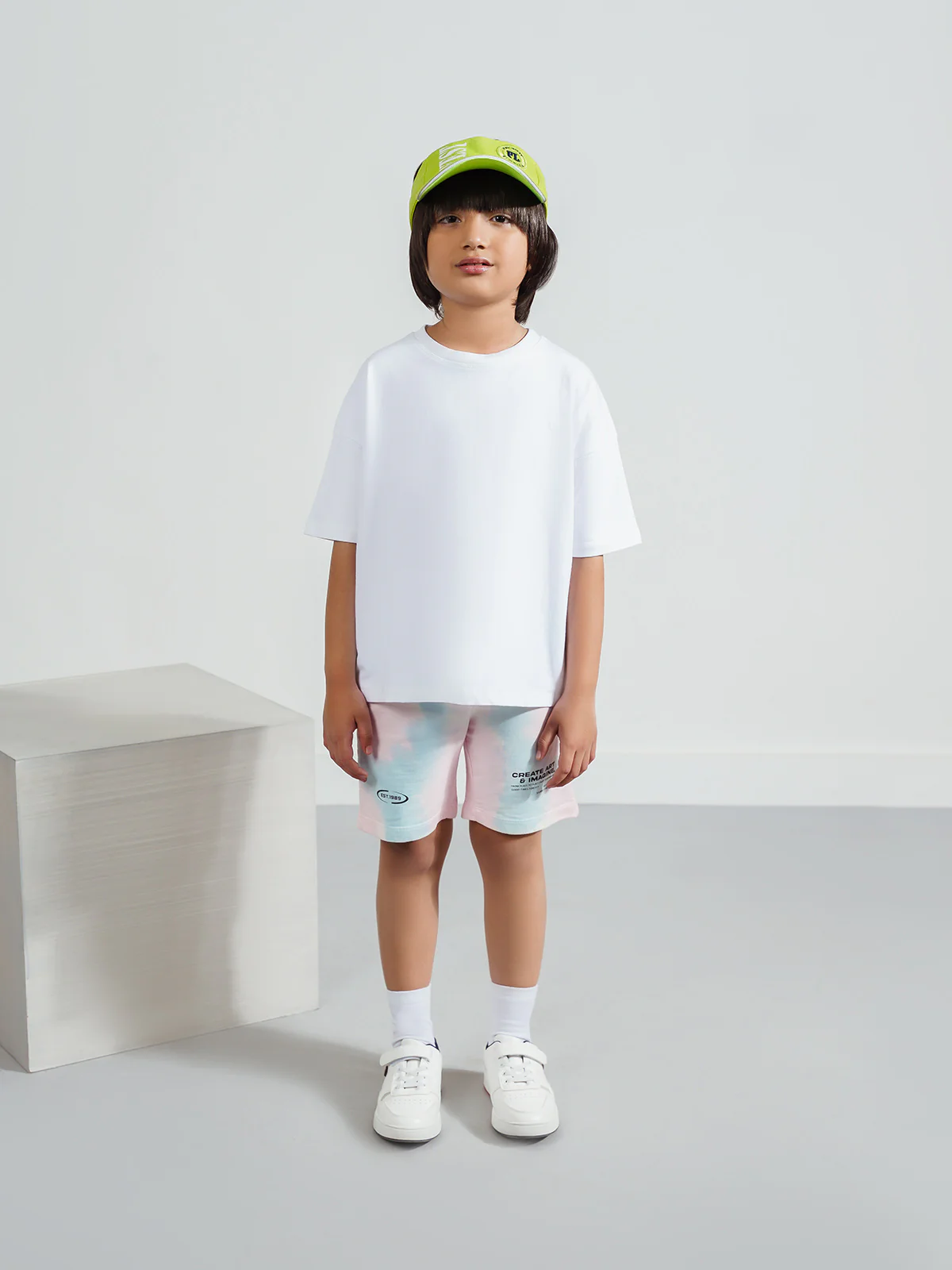 "AKEMI" Drop Shoulder Basic T-Shirt