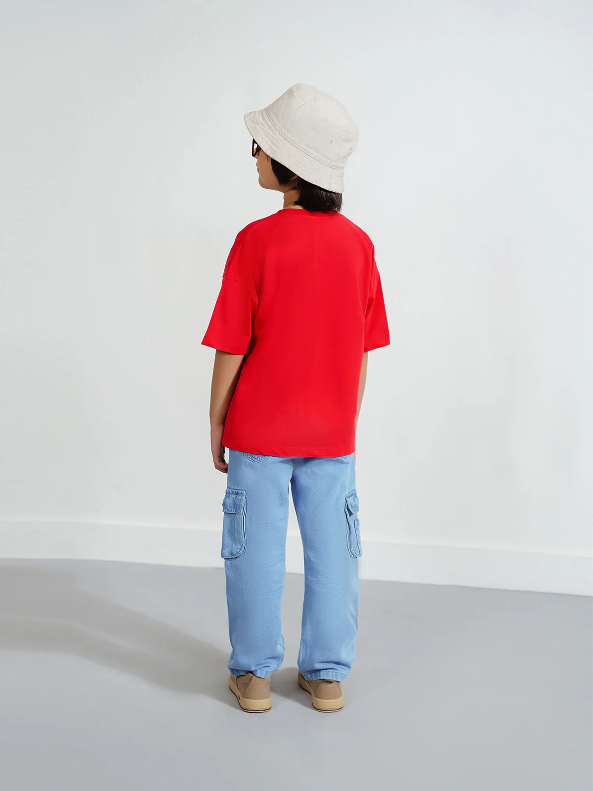 "AKEMI" Drop Shoulder Basic T-Shirt - Image 4
