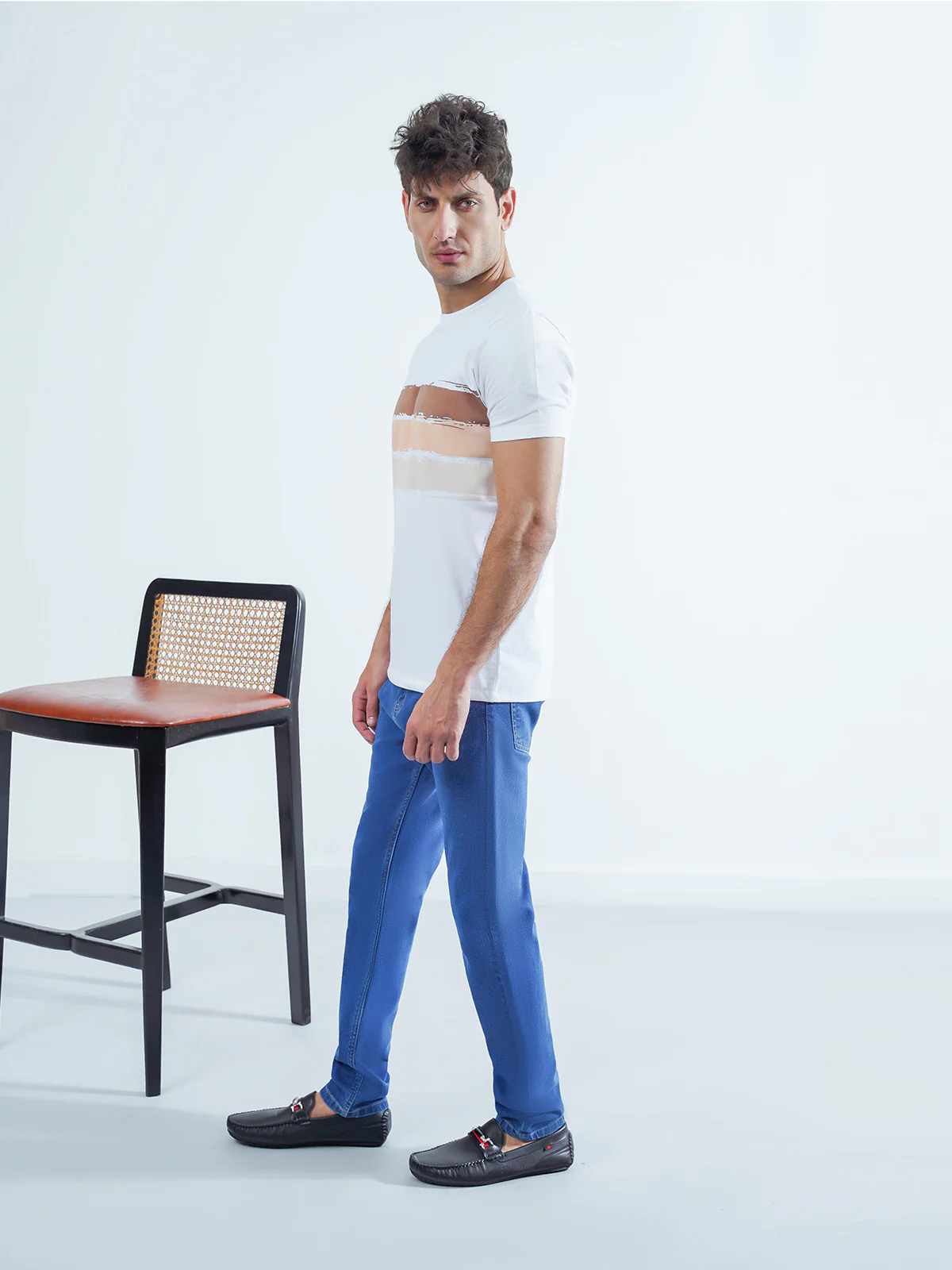 "AKIHIKO" Casual Straight-Fit Denim Jeans - Image 3