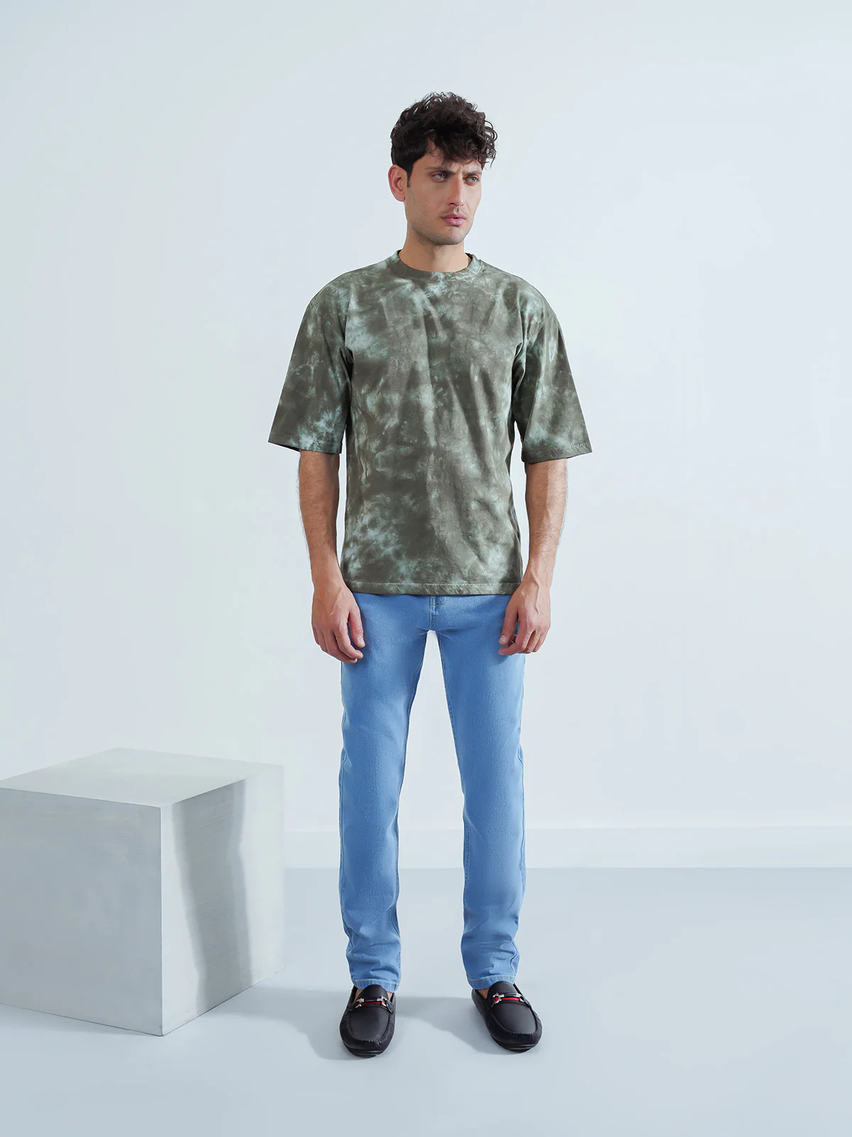"AKIHIKO" Casual Straight-Fit Denim Jeans - Image 2
