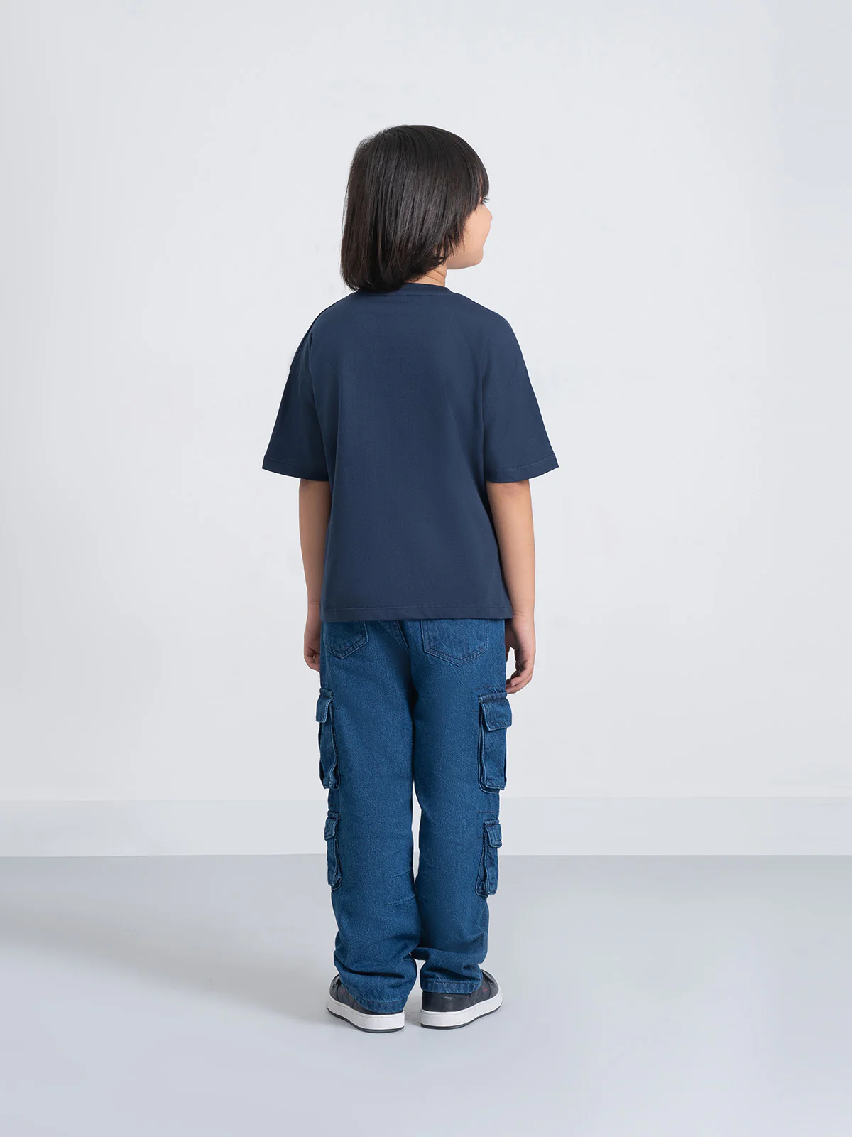 "AKITO" Regular Fit Graphic Print T-Shirt - Image 4