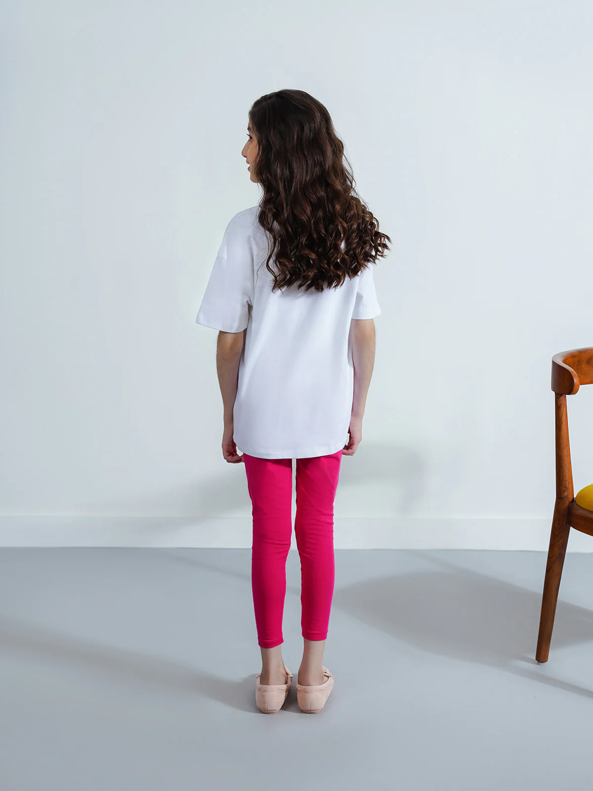 "ALIKAE" Drop Shoulder Basic T-Shirt - Image 4