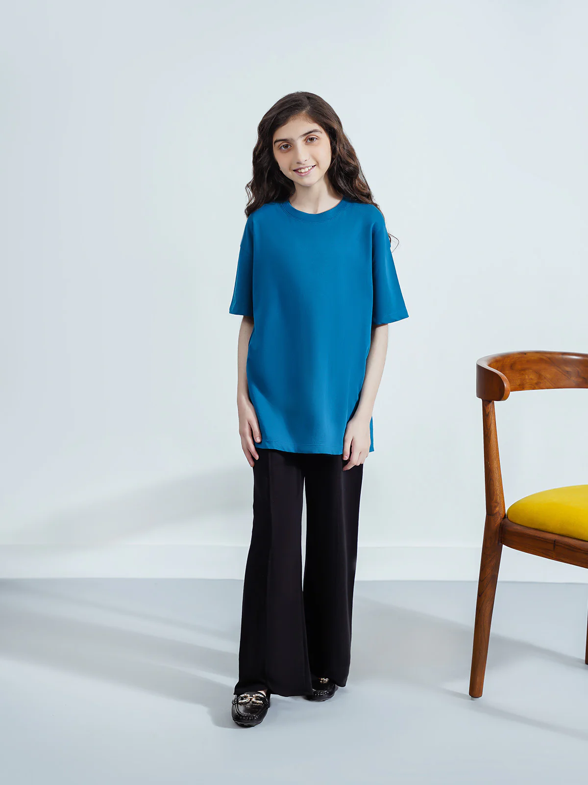 "ALIKAE" Drop Shoulder Basic T-Shirt