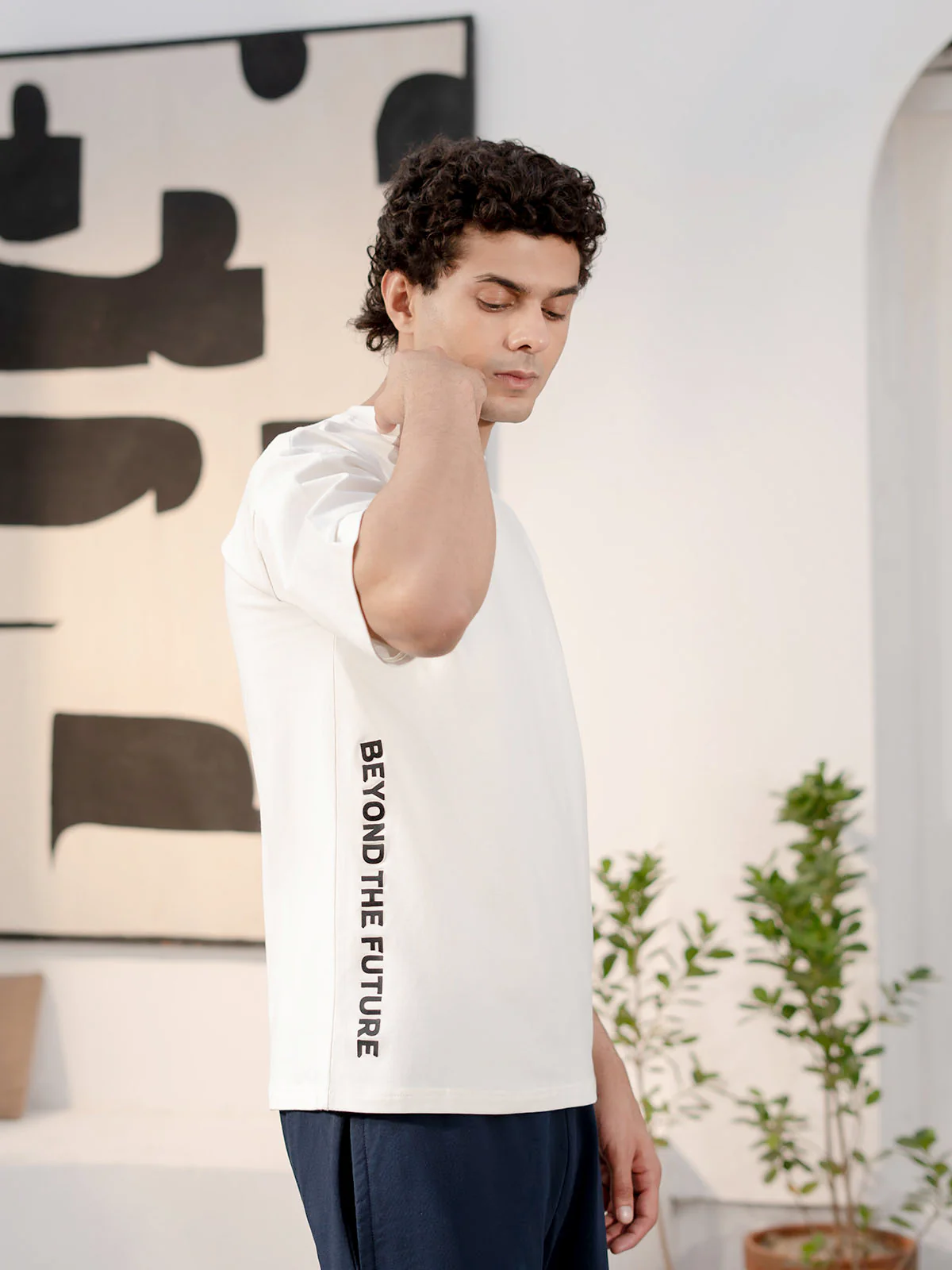 "ALWINE" Drop Shoulder Graphic T-Shirt