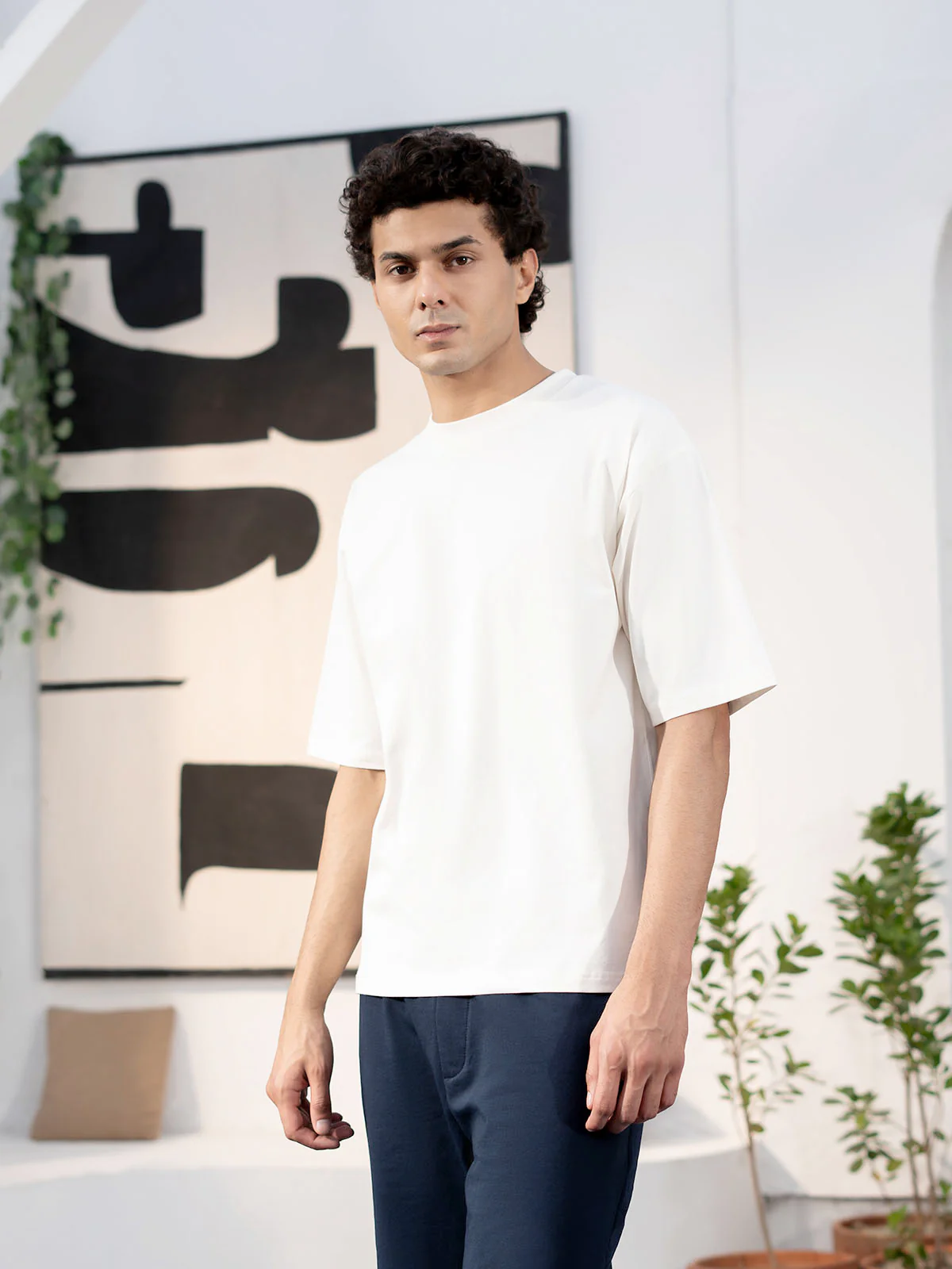 "ALWINE" Drop Shoulder Graphic T-Shirt - Image 3