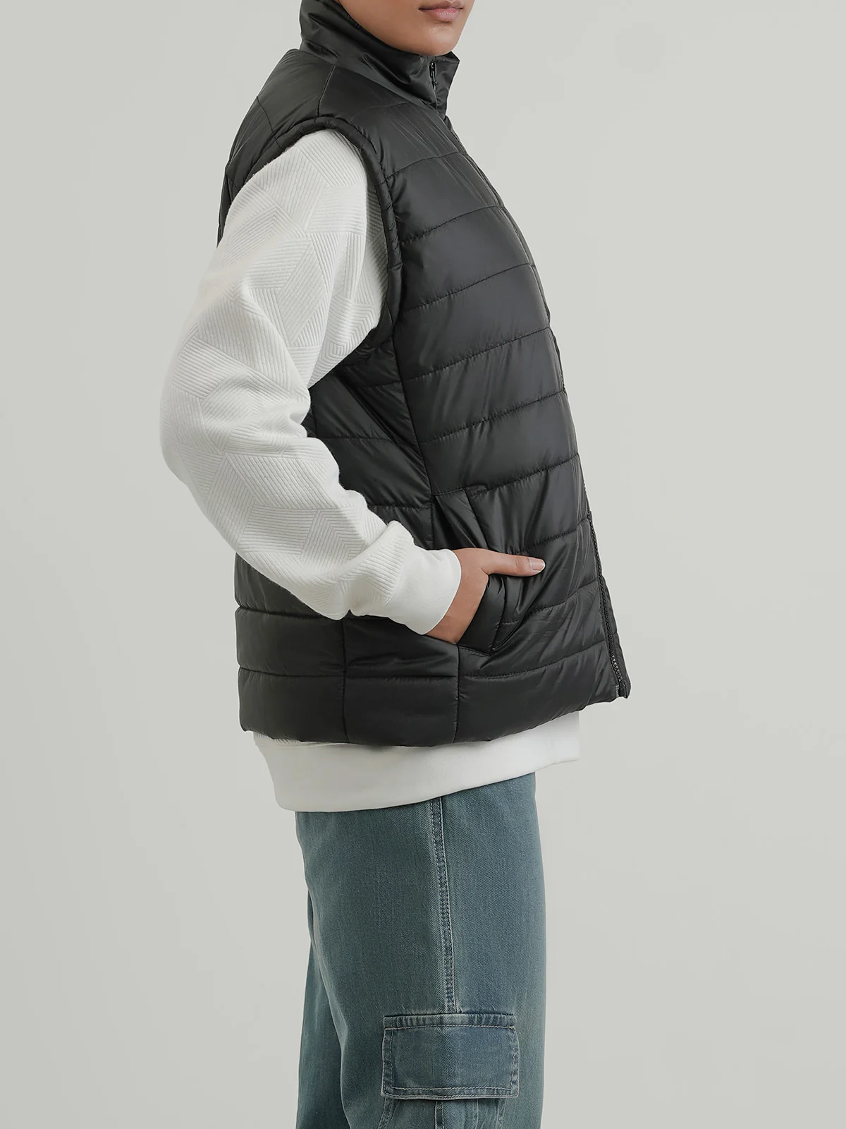 "AMAURY" Stylish Gilet Puffer Jacket - Image 3