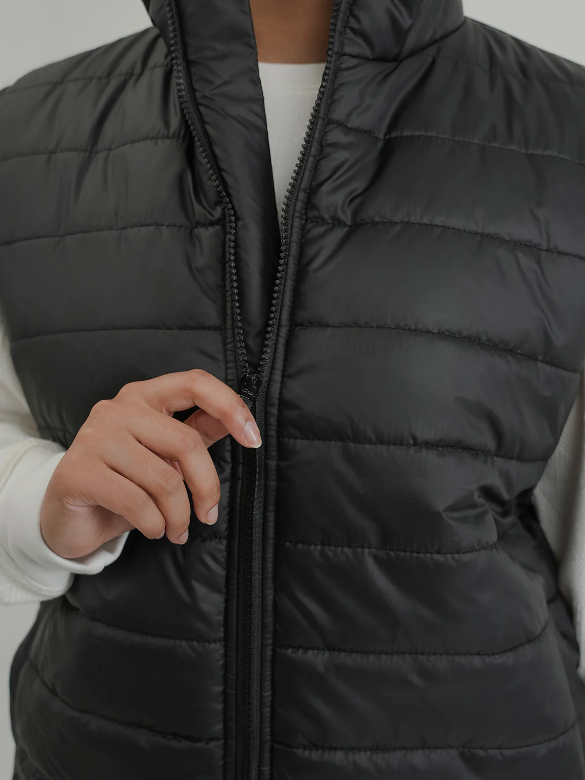 "AMAURY" Stylish Gilet Puffer Jacket - Image 4