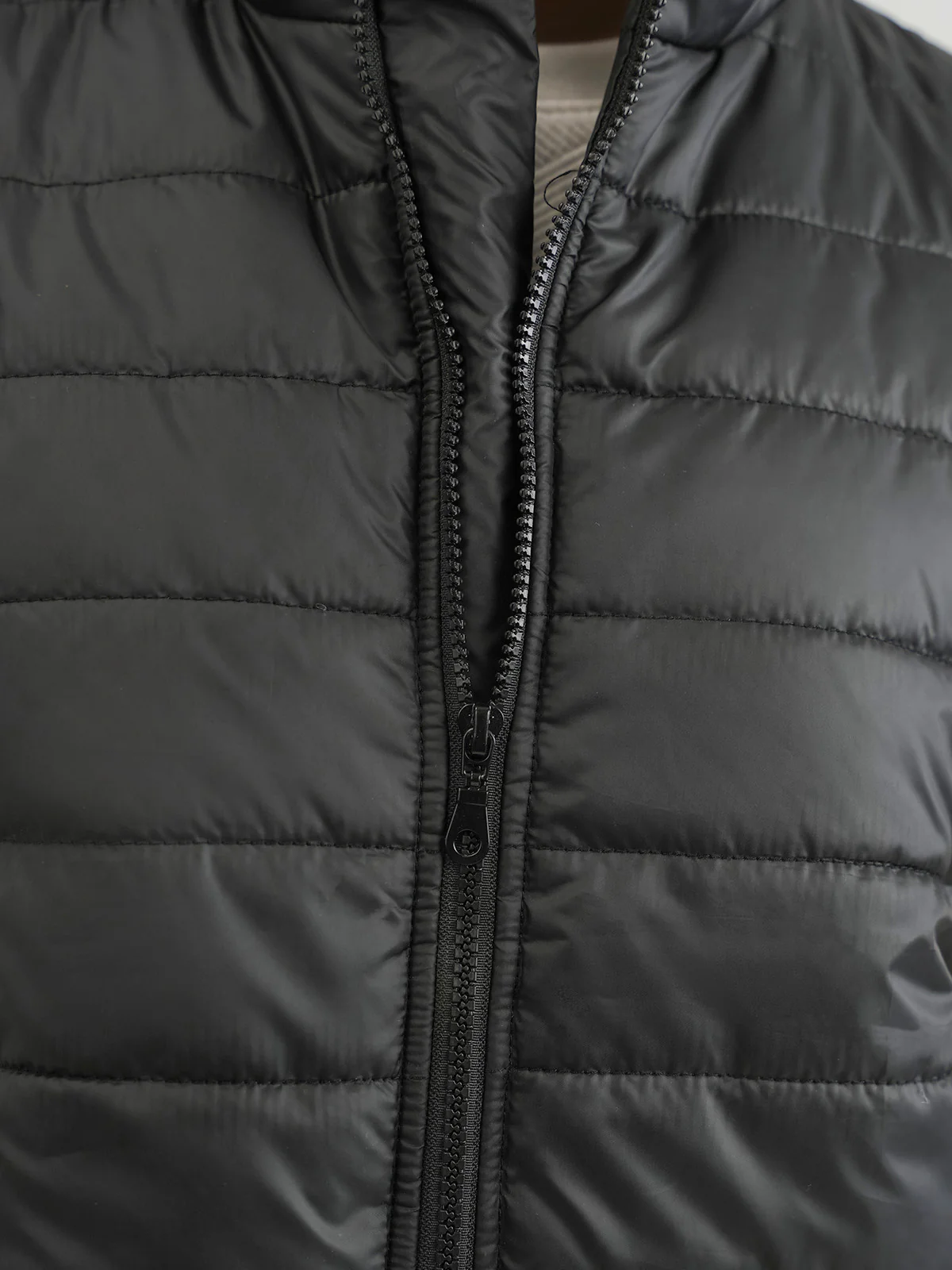 "AMAURY" Stylish Gilet Puffer Jacket - Image 6