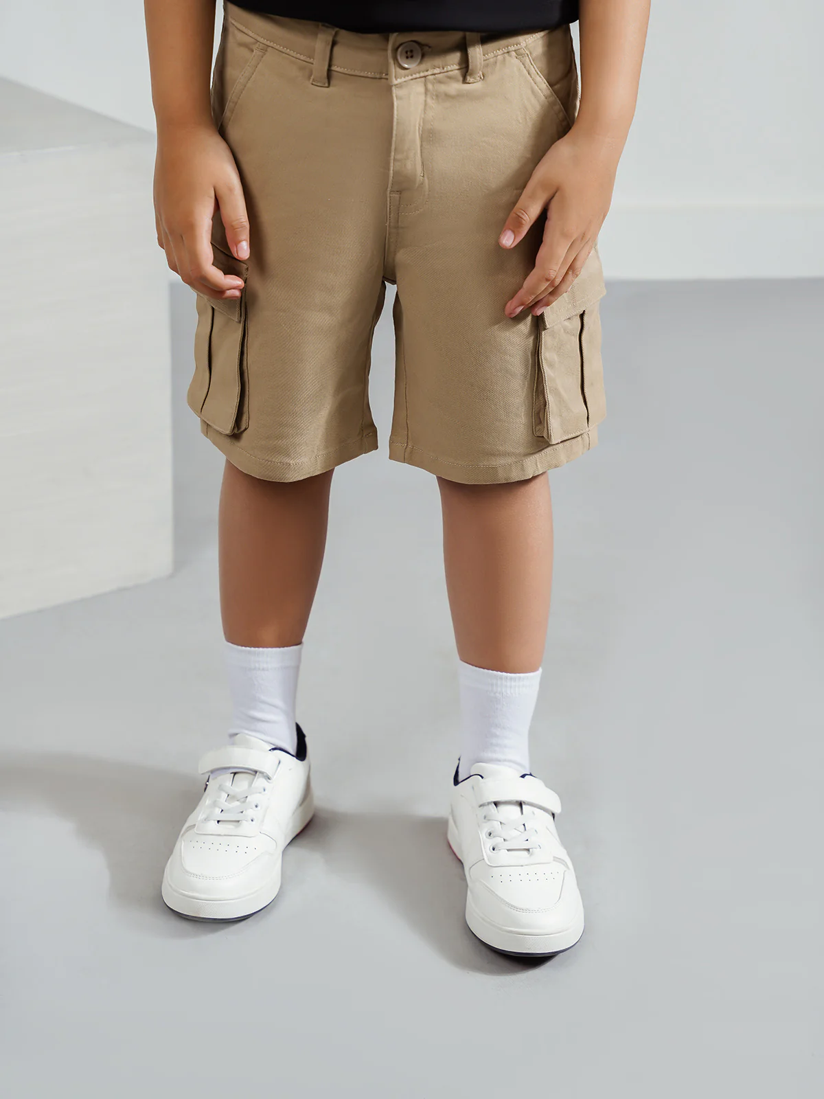 "AOI" Cargo Fit Khaki Shorts