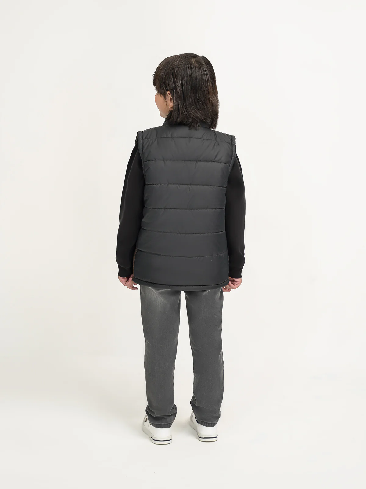 "APRIT" Sleeveless Puffer Jacket - Image 4