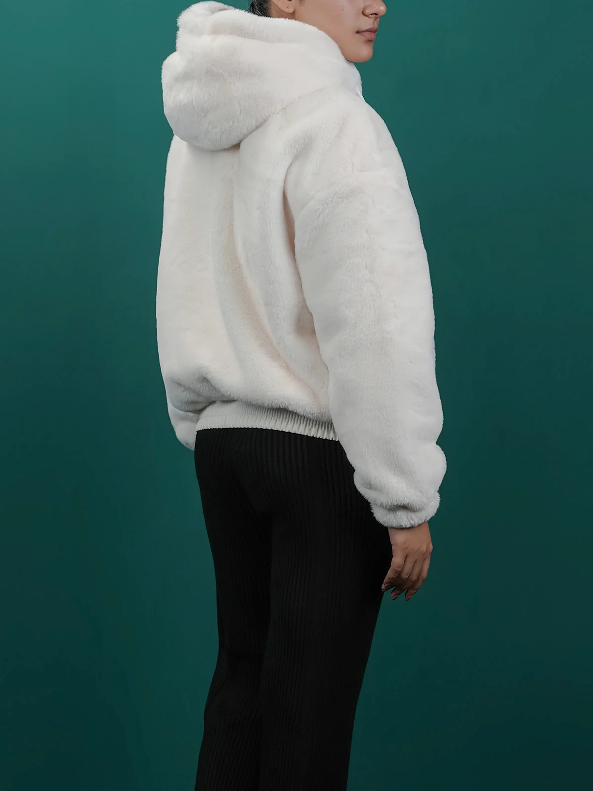 "ARTURO" Cozy Basic Regular Fit Hoodies - Image 7