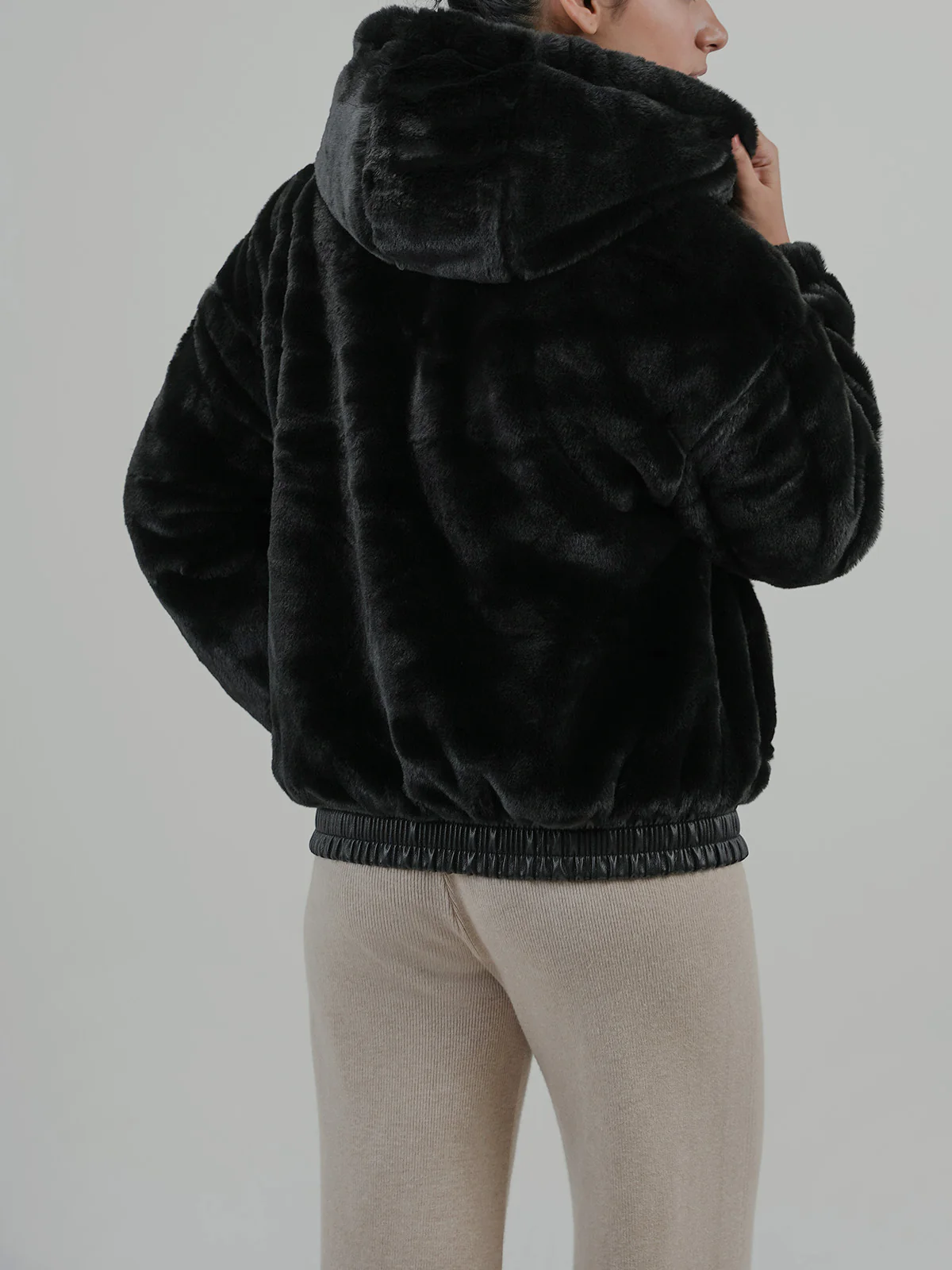 "ARTURO" Cozy Basic Regular Fit Hoodies - Image 7