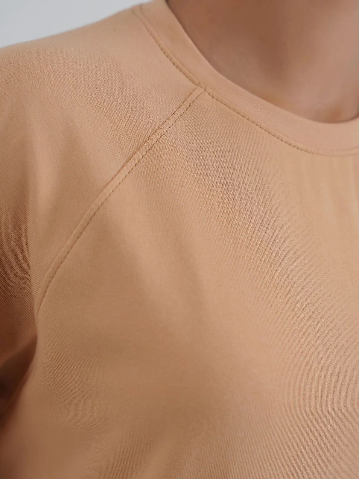 "AURELY" Cropped Raglan Sleeves T-Shirt - Image 7