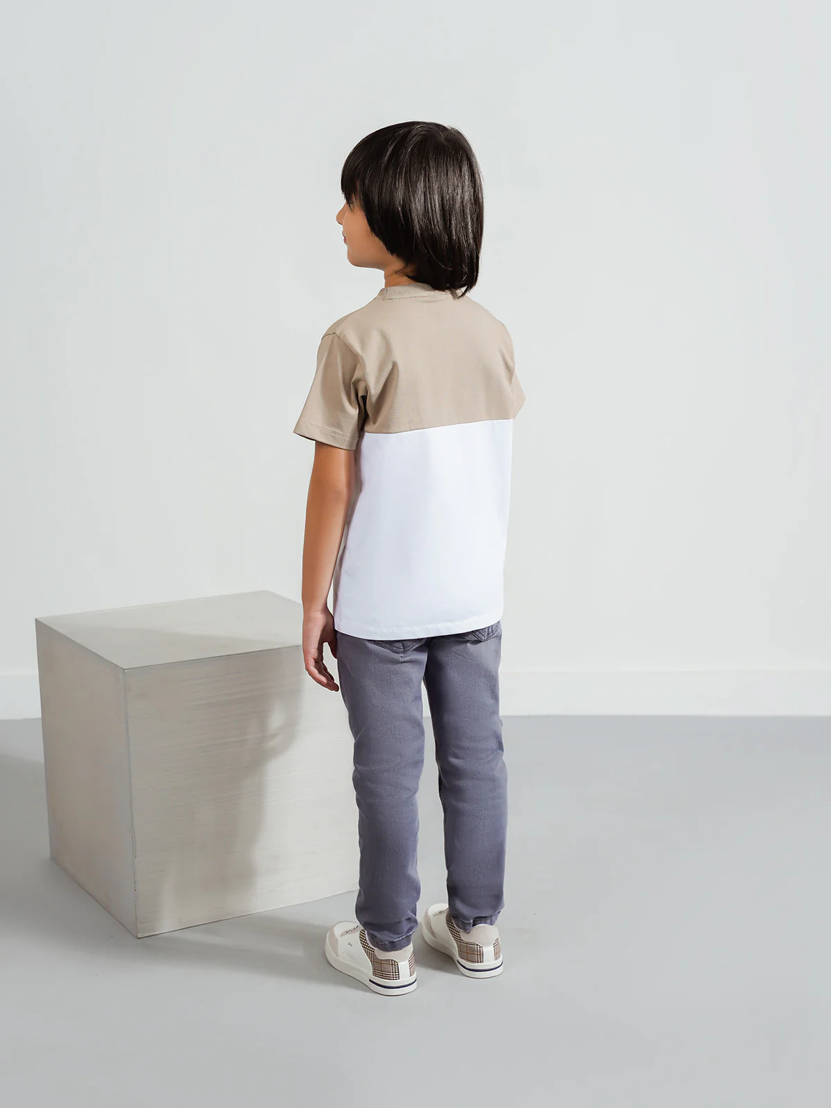 "AYUMI" Regular Fit Contrast T-Shirt - Image 4