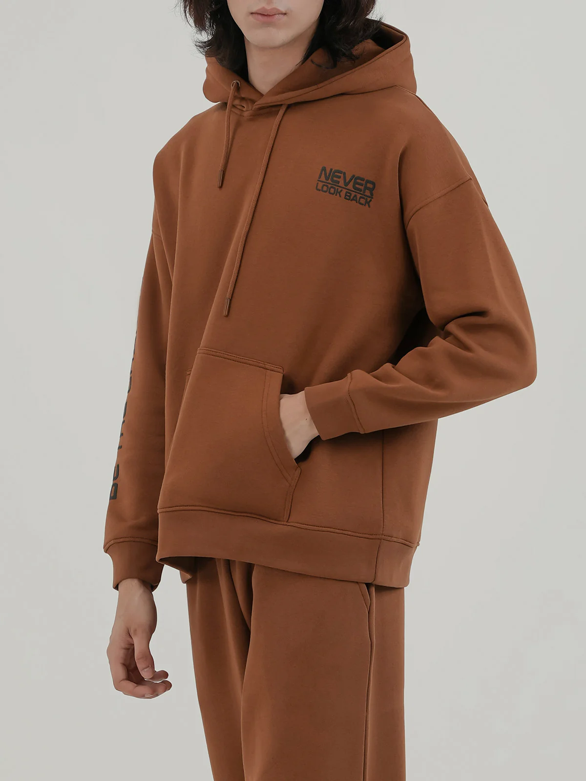 "BELDEN" Drop Shoulder Graphic Fleece Hoodie - Image 2