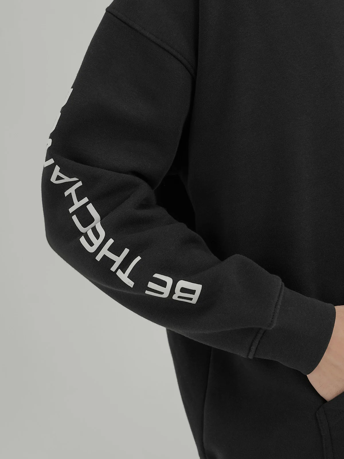 "BELDEN" Drop Shoulder Graphic Fleece Hoodie - Image 5