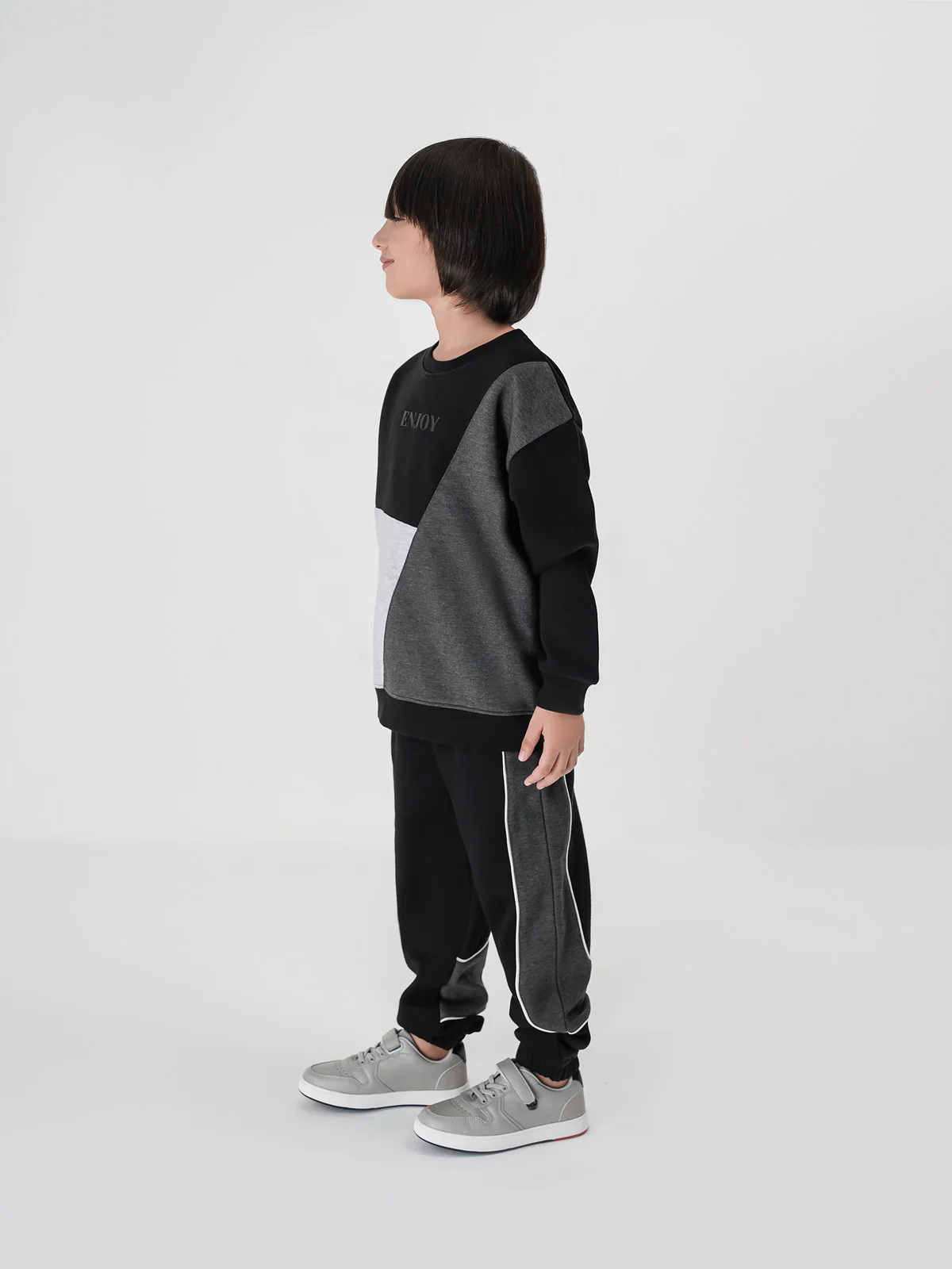 "BIOMA" Bold Stripes Sweatshirt - Image 3