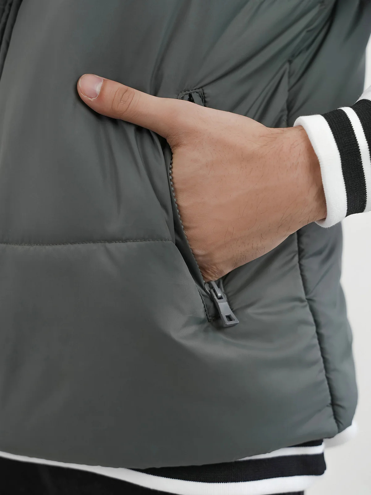 "BOSLEY" Regular Fit Puffer Jacket - Image 5