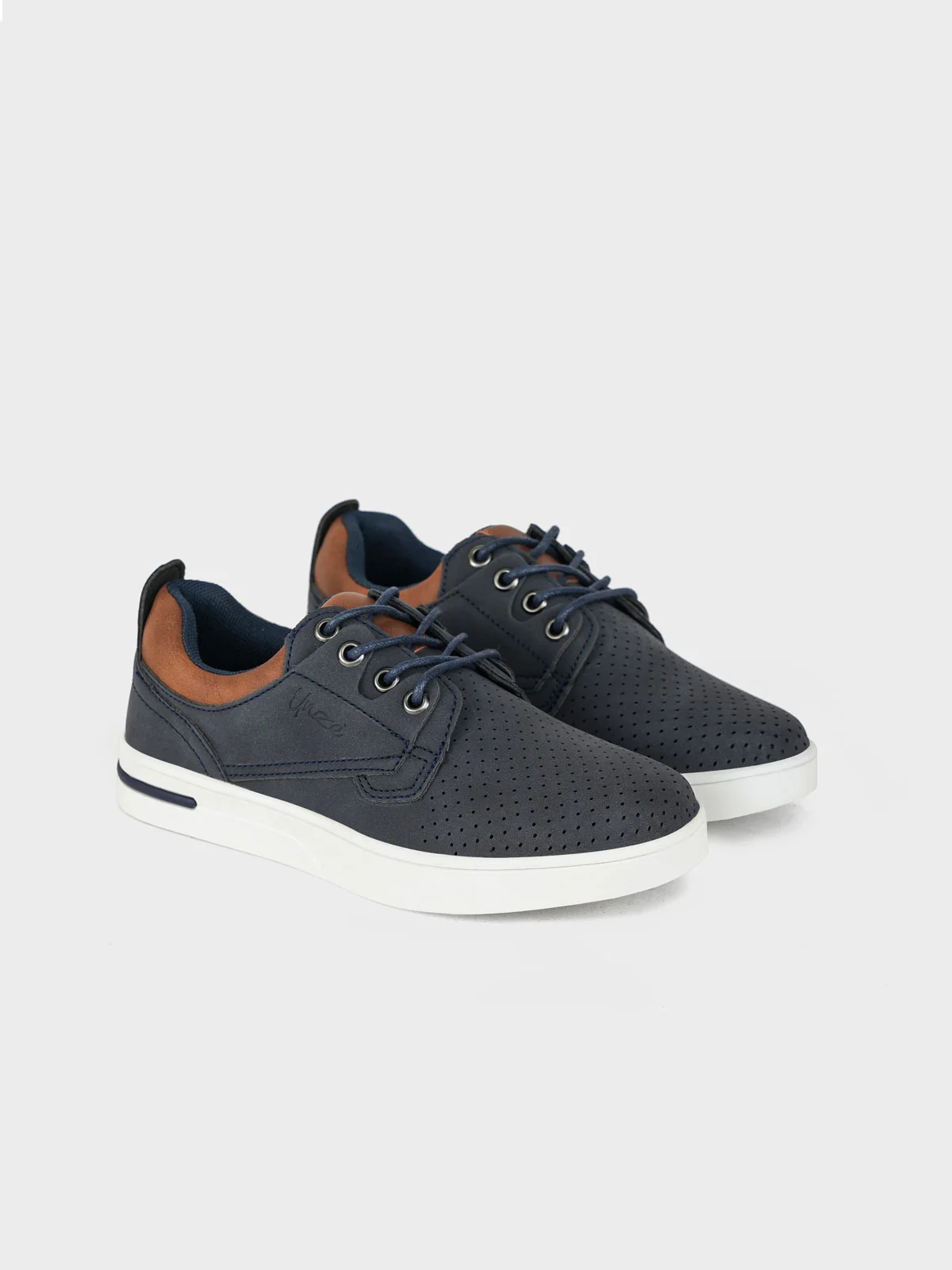 Boys "CORA" Comfy Casual Trainers - Image 2