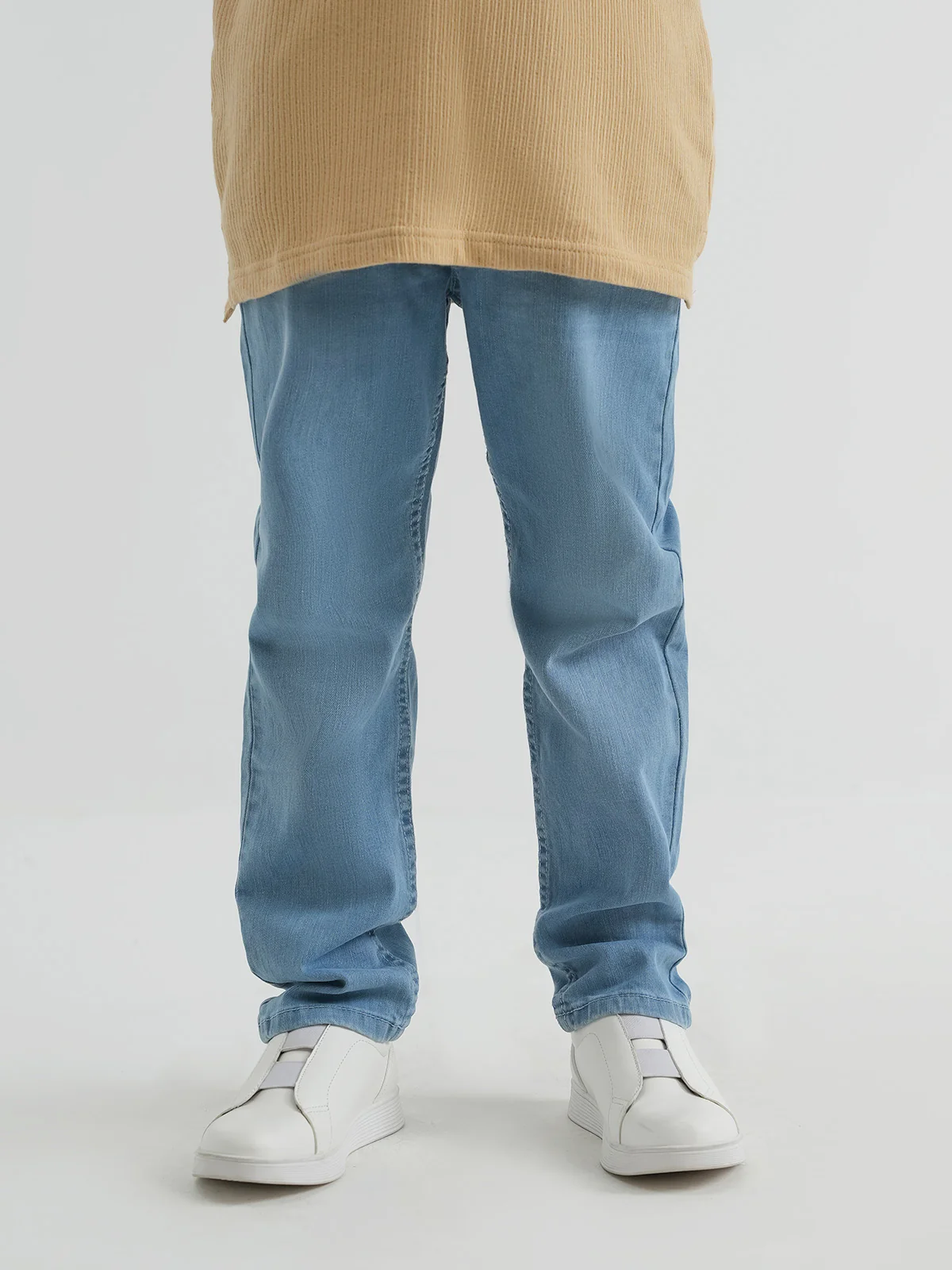 "CAPERS" Straight Fit Denim Pant