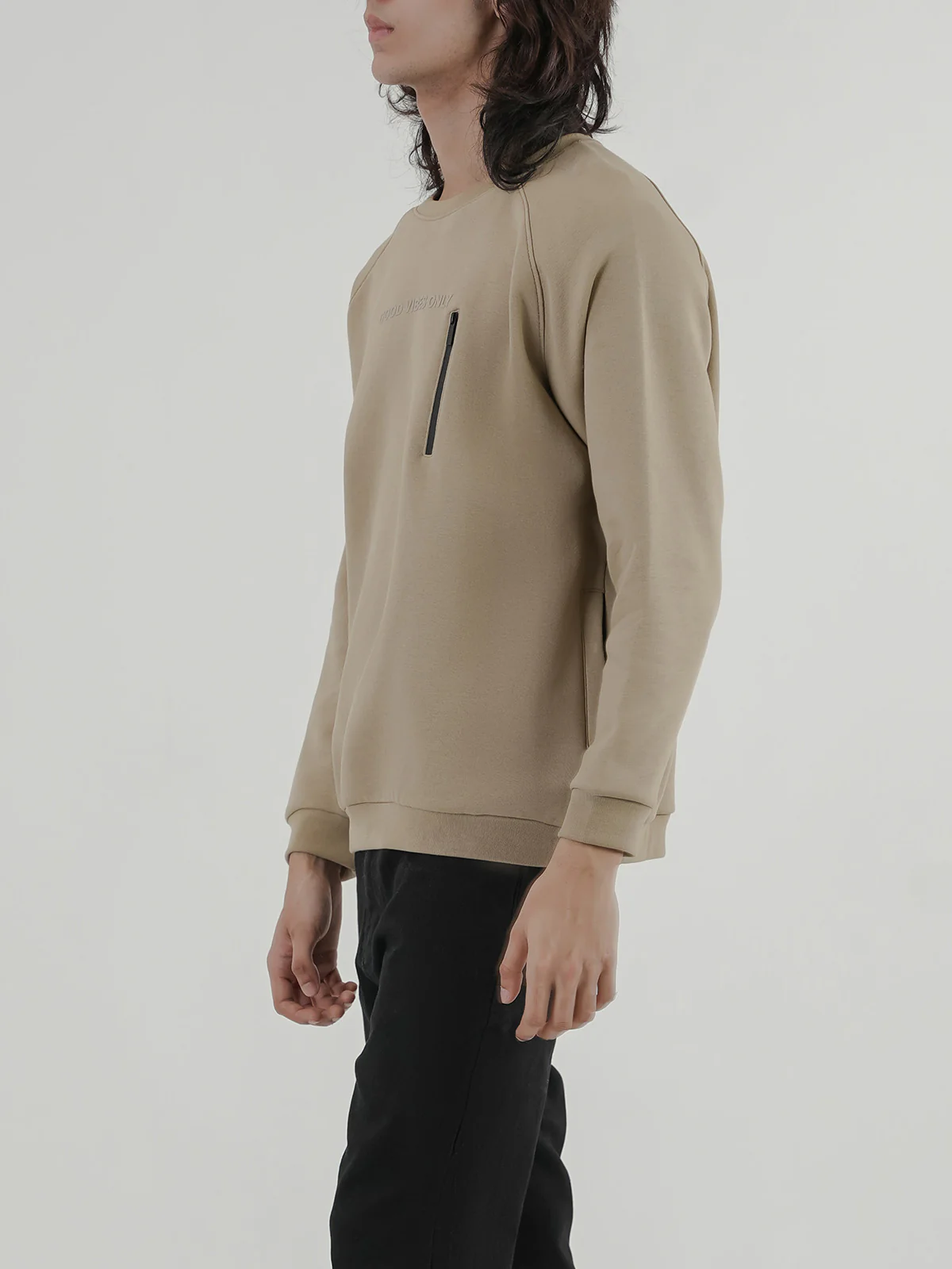 "CATLIN" Cozy Graphic Fleece Sweatshirt - Image 3