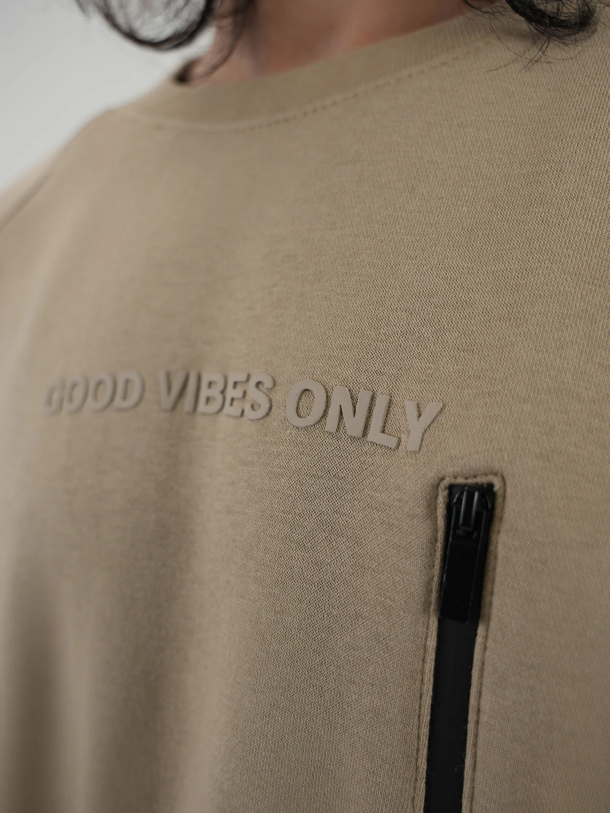 "CATLIN" Cozy Graphic Fleece Sweatshirt - Image 5