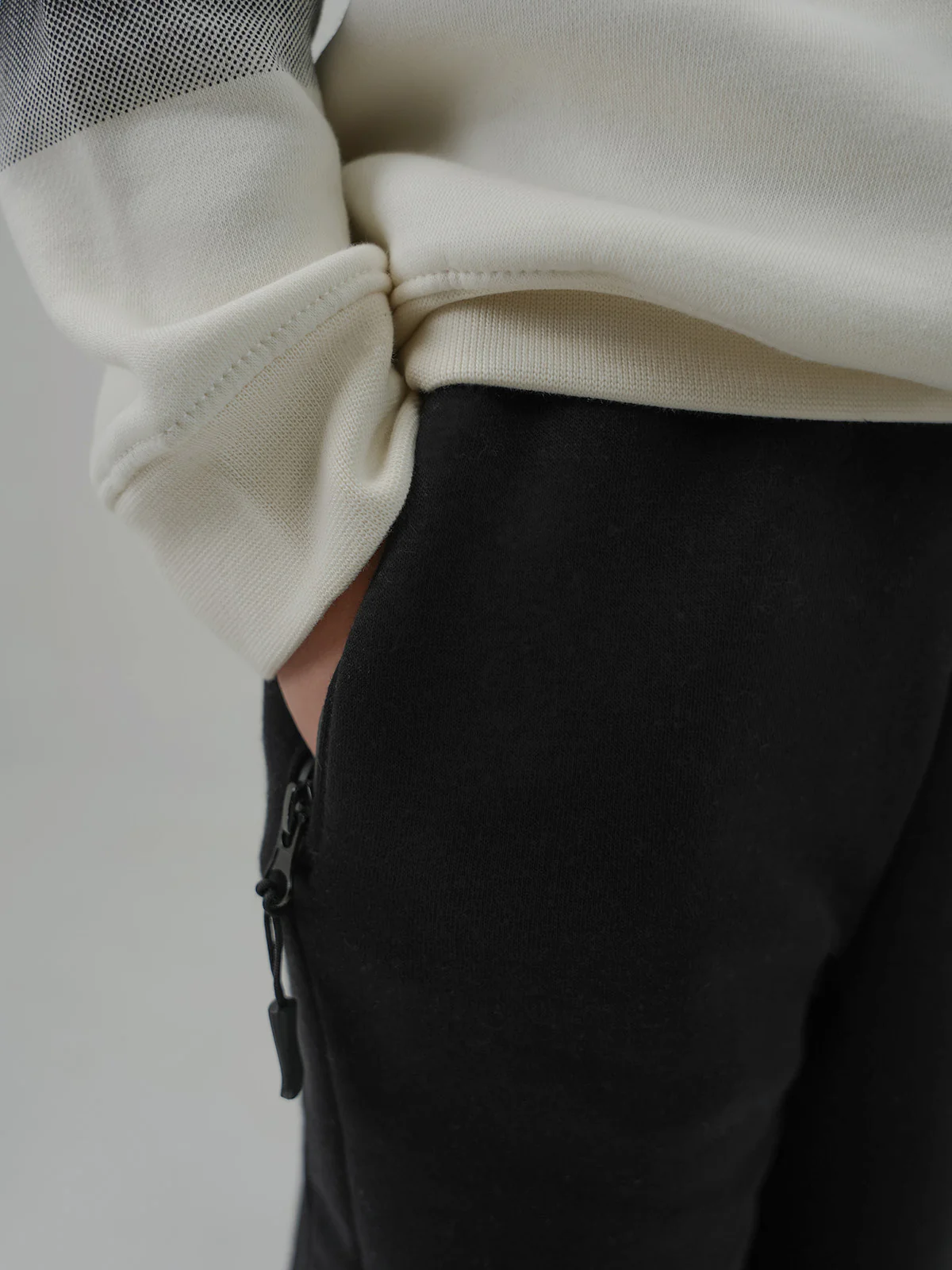 "CREUSA" Graphic Regular Fit Fleece Trouser - Image 3