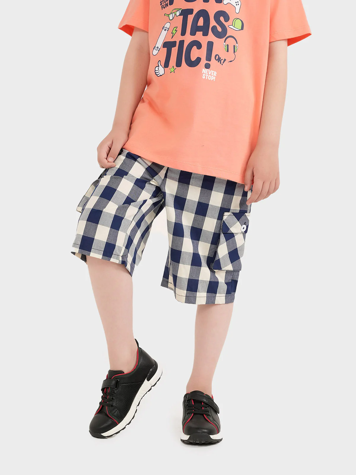 "DENZEL" Casual Checkered Shorts - Image 3