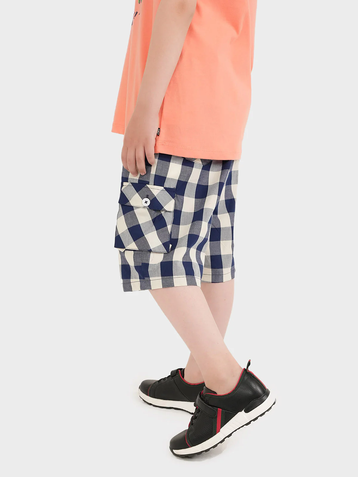 "DENZEL" Casual Checkered Shorts - Image 5