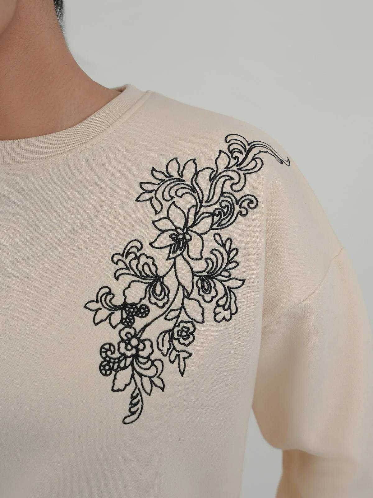 "EAMON" Unique Graphic Fleece Sweatshirt - Image 6
