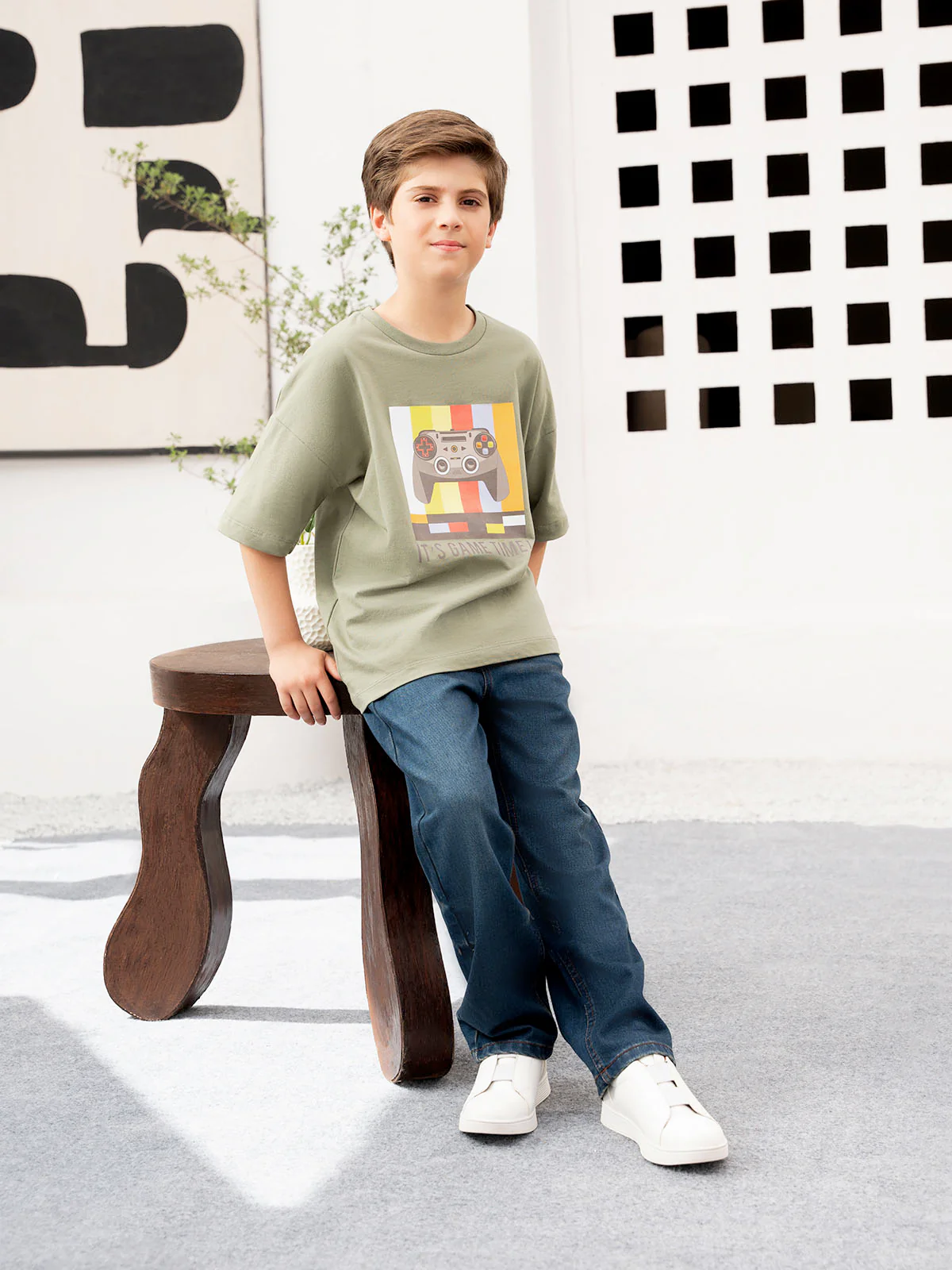 "EMILIO" Graphic Drop Shoulder T-Shirt - Image 4