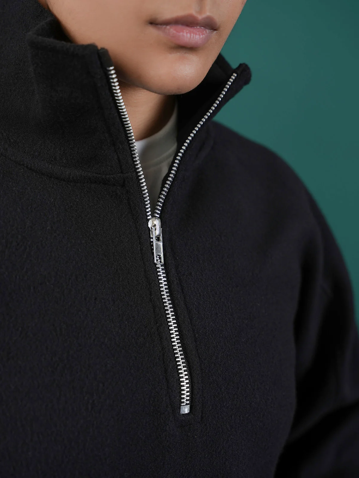 "EOWYN" Half Zipper Fleece Sweatshirt - Image 4