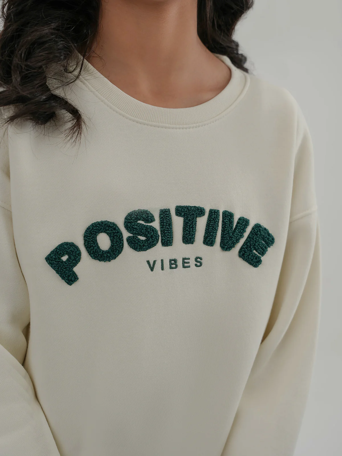 "EULALIE" Comfort Graphic Fleece Sweatshirt - Image 4