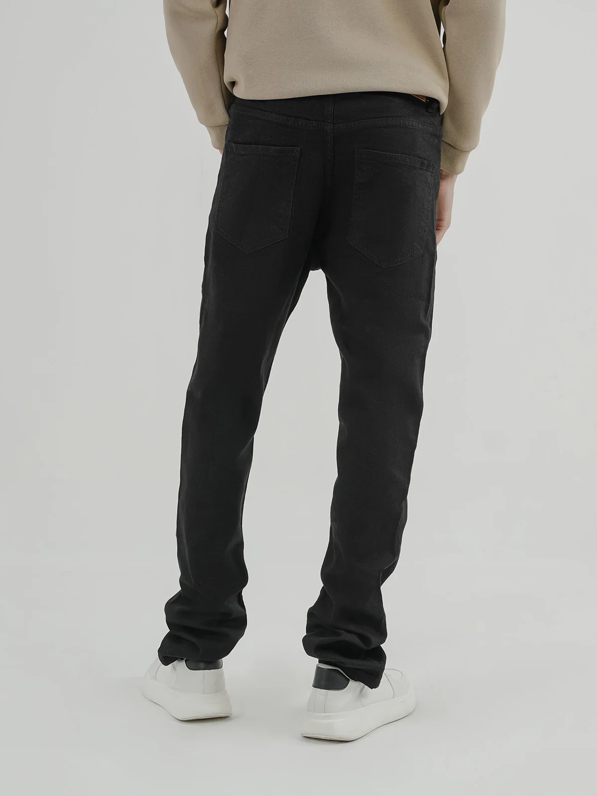 "FENNA" Comfort Slim Fit Denim Jeans - Image 4