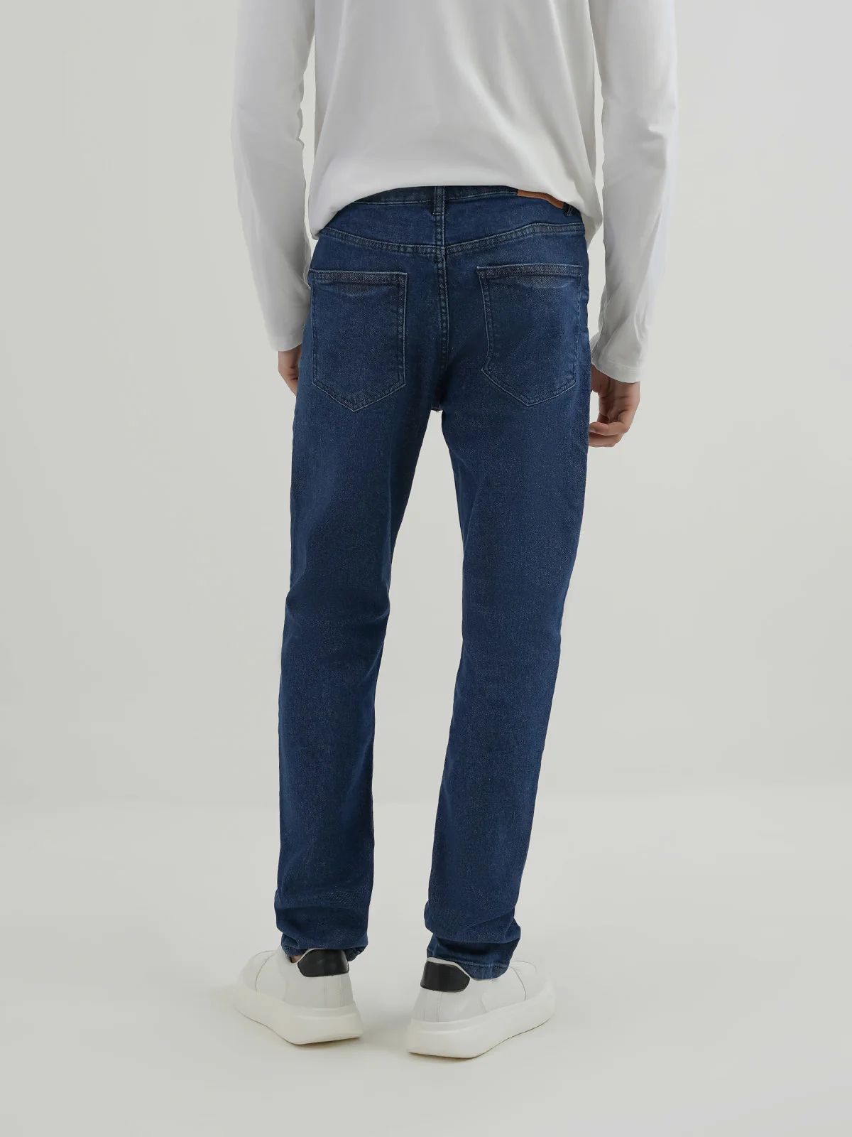 "FENNA" Comfort Slim Fit Denim Jeans - Image 4