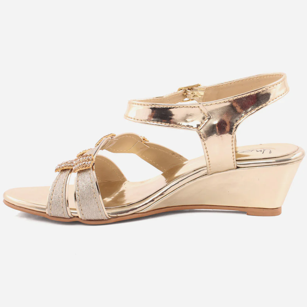 Girls"Aidy" glossy adjustable buckle fastening sandals - Image 3