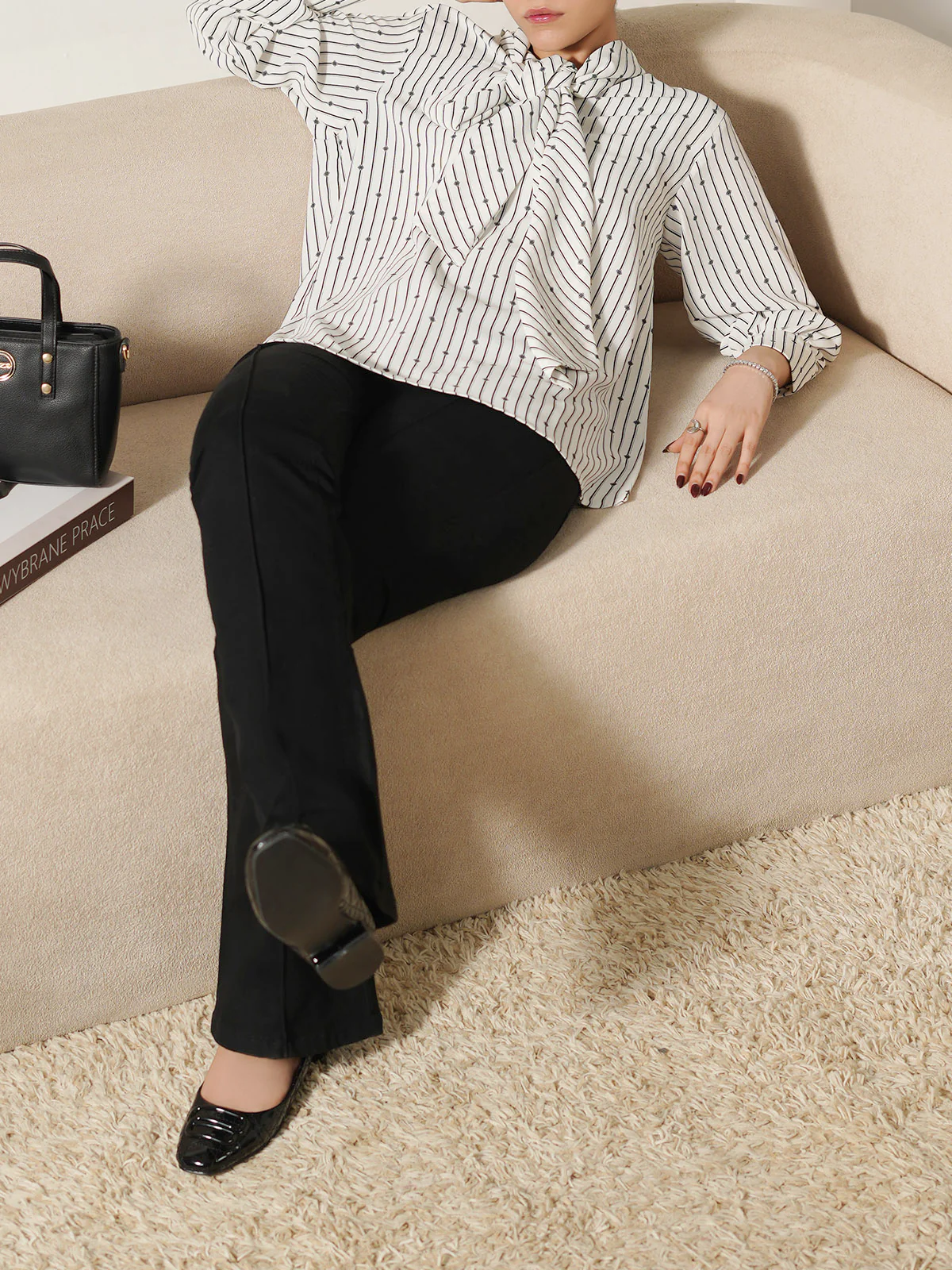 "HANRIK" Stylish Bootcut Denim Pant - Image 4