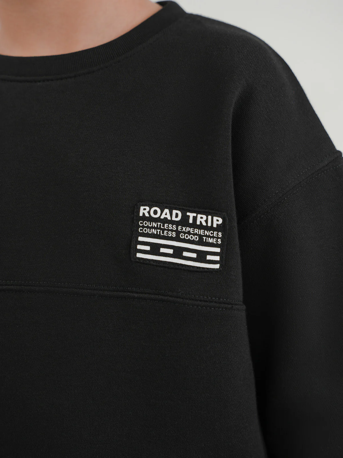 "HEFNER" Drop Shoulder Fleece Sweatshirt - Image 4