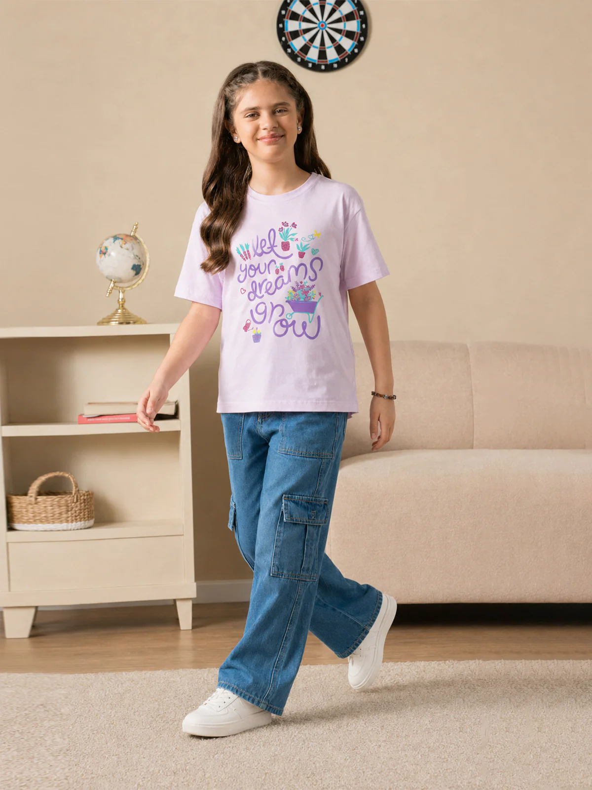 "HERMIO" Graphic Jersey T-Shirt - Image 5