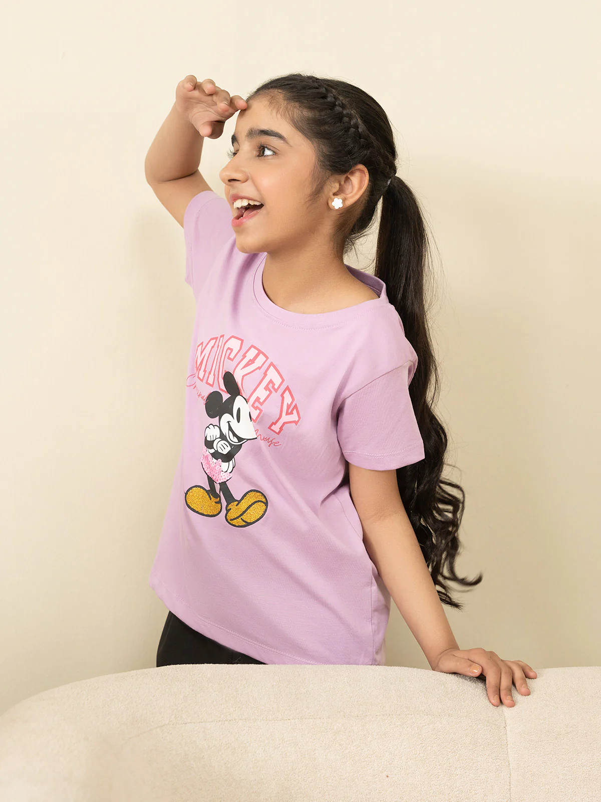 "HERMIO" Graphic Jersey T-Shirt - Image 5
