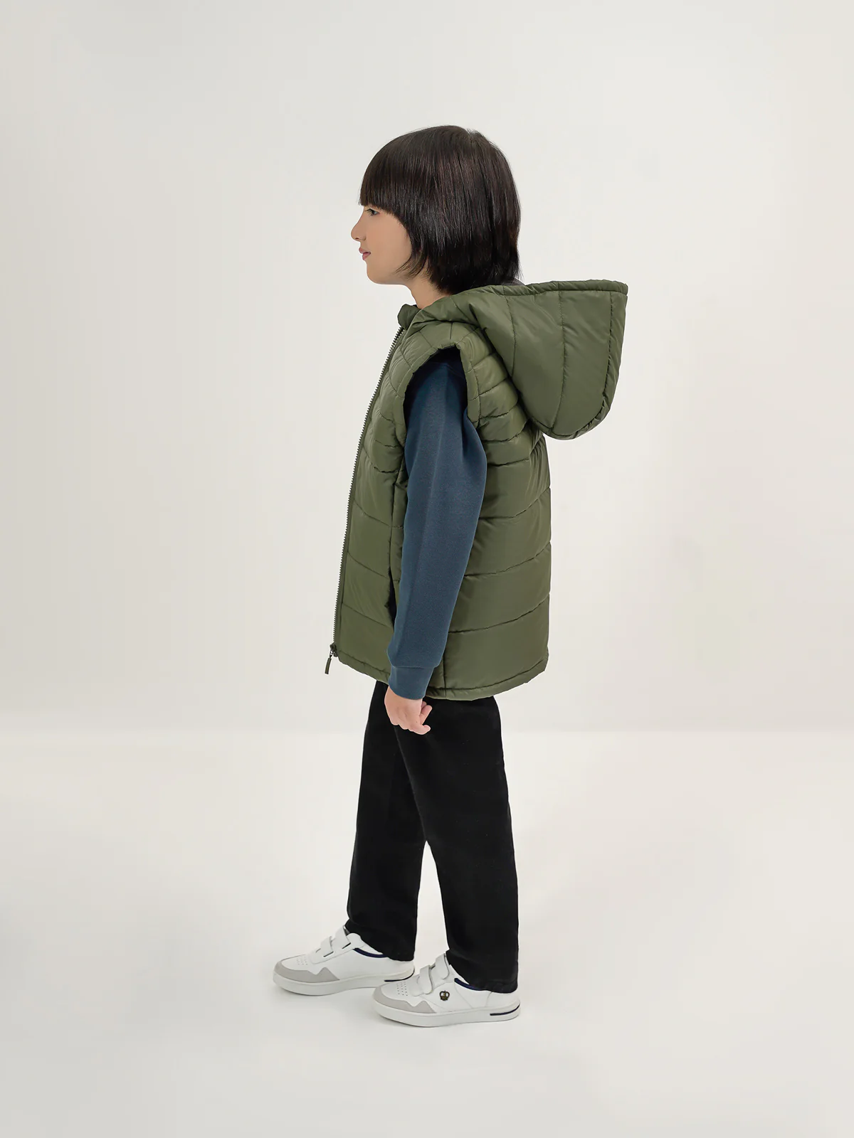 "KESHI" Sleeveless Puffer Jacket - Image 3