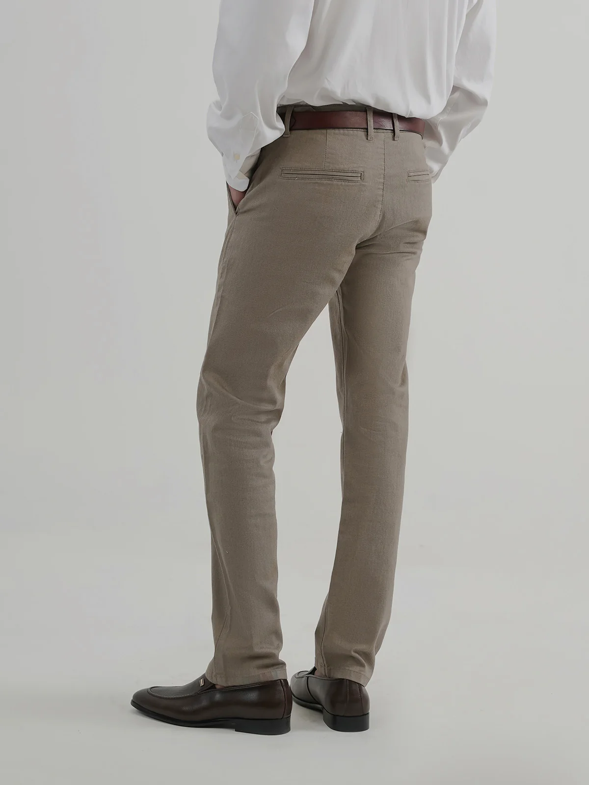 "KOHEN" Solid Slim Fit Twill Chino - Image 4
