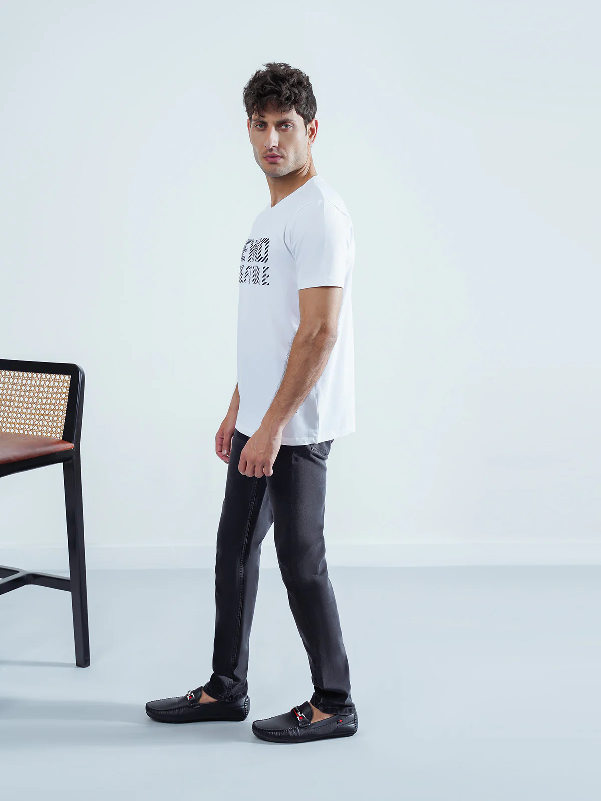 "LOUISE" Graphic Regular Fit T-Shirt - Image 3