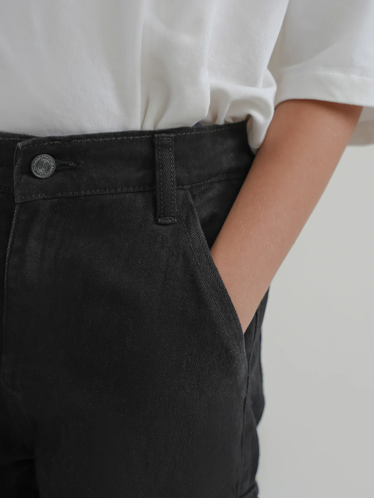 "MANDELL" Perfect Cargo Fit Denim Pant - Image 3
