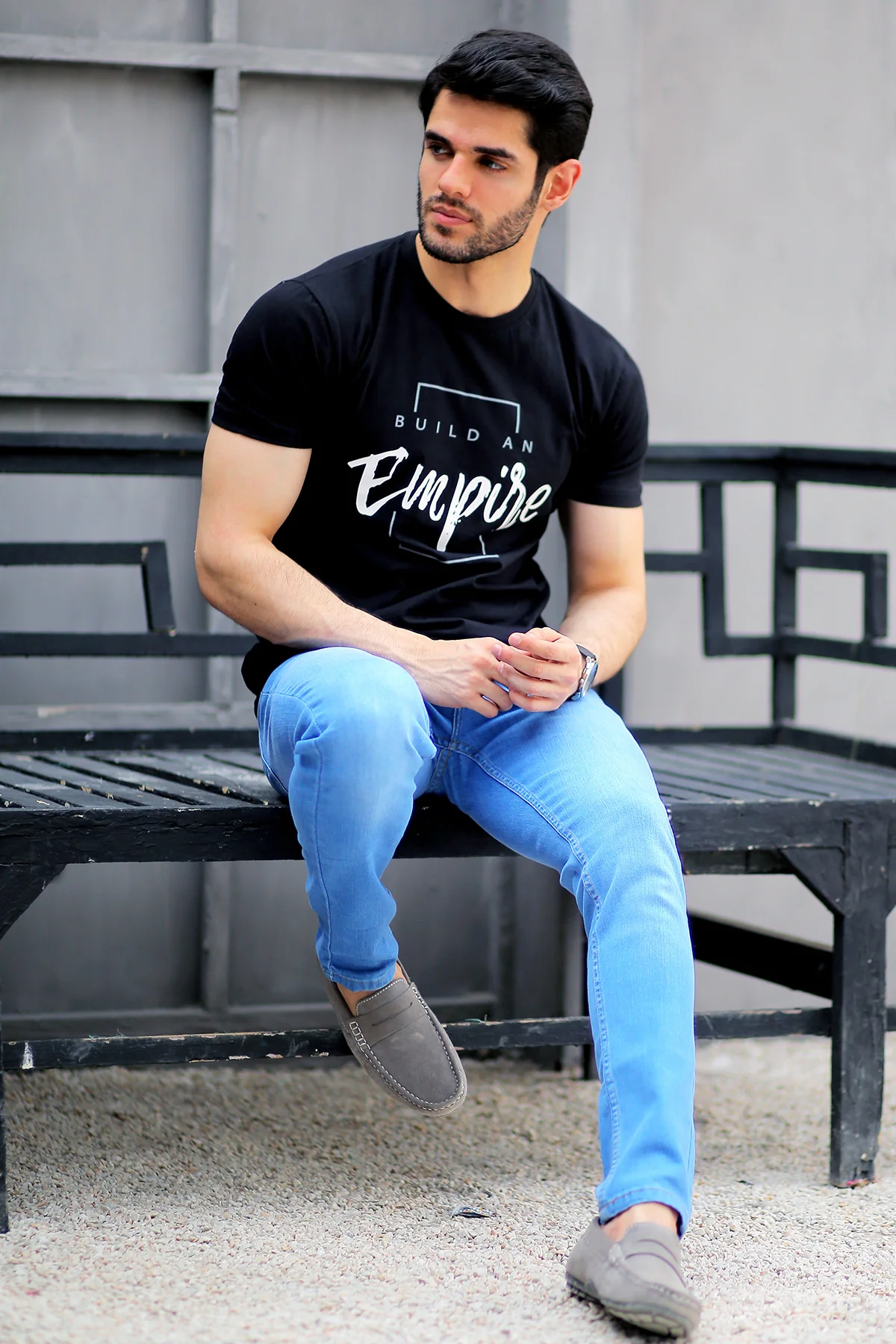 Mens "VESILE" Crew Neck Summer T-Shirt - Image 4