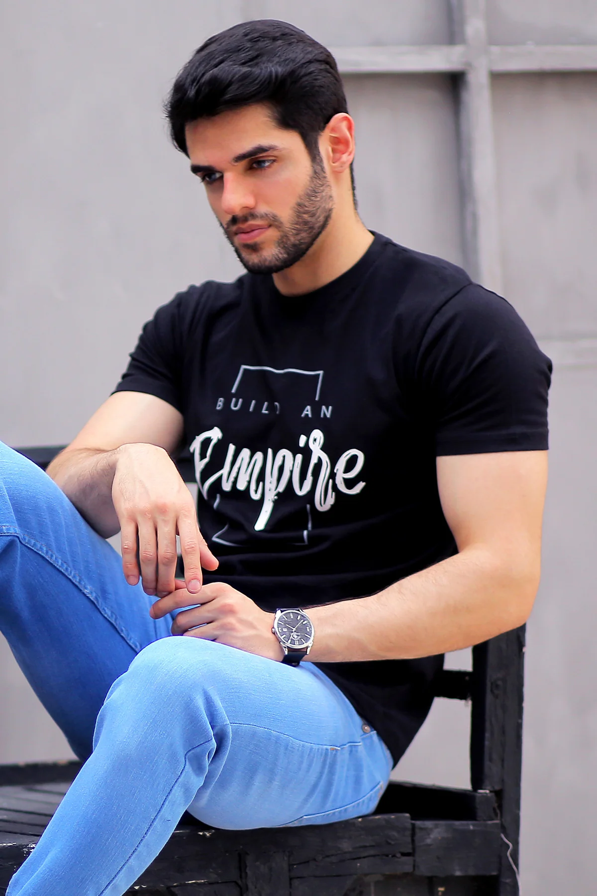 Mens "VESILE" Crew Neck Summer T-Shirt - Image 5