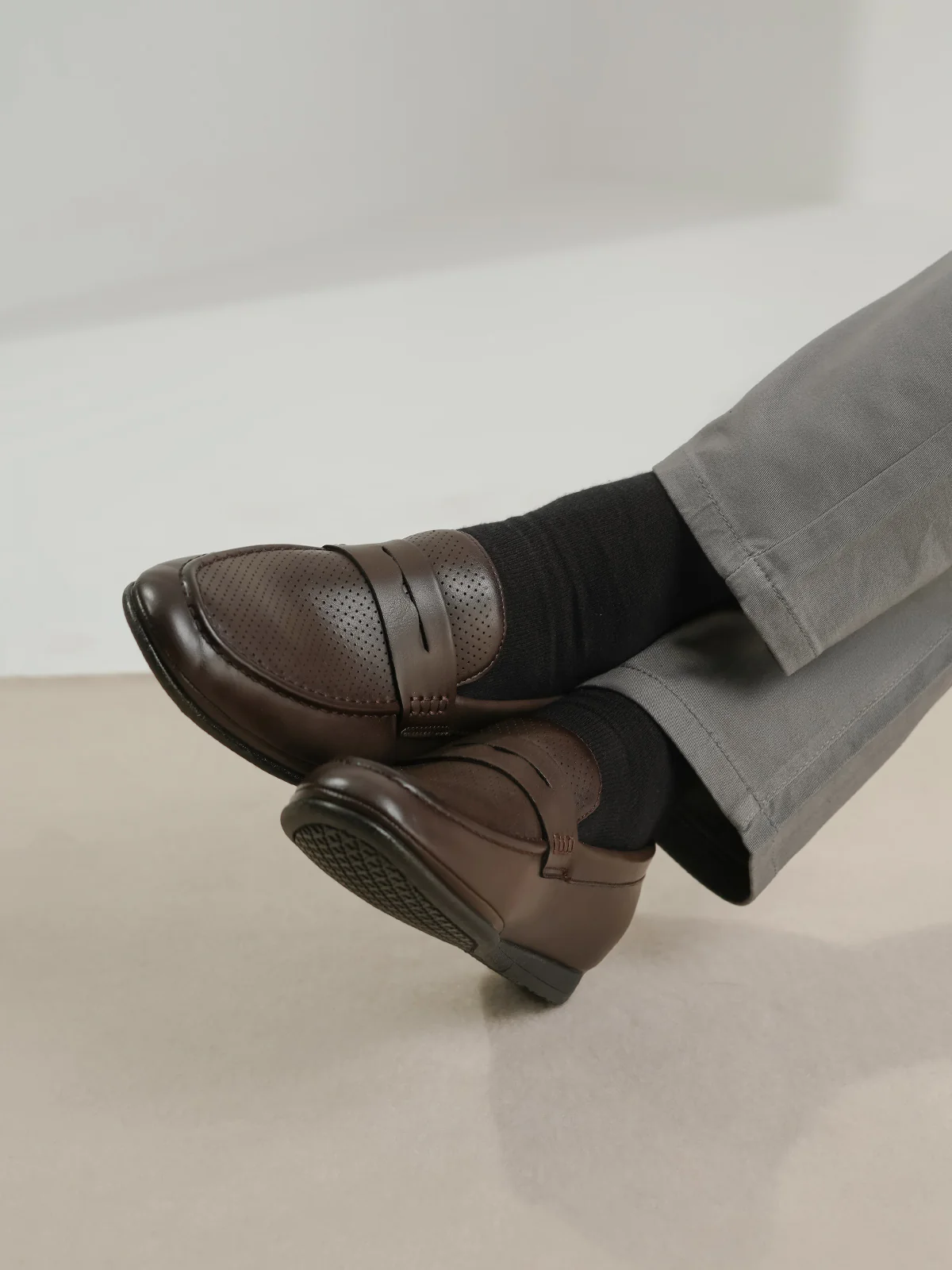 Men "ALINDA" Comfort Simple Loafers - Image 6