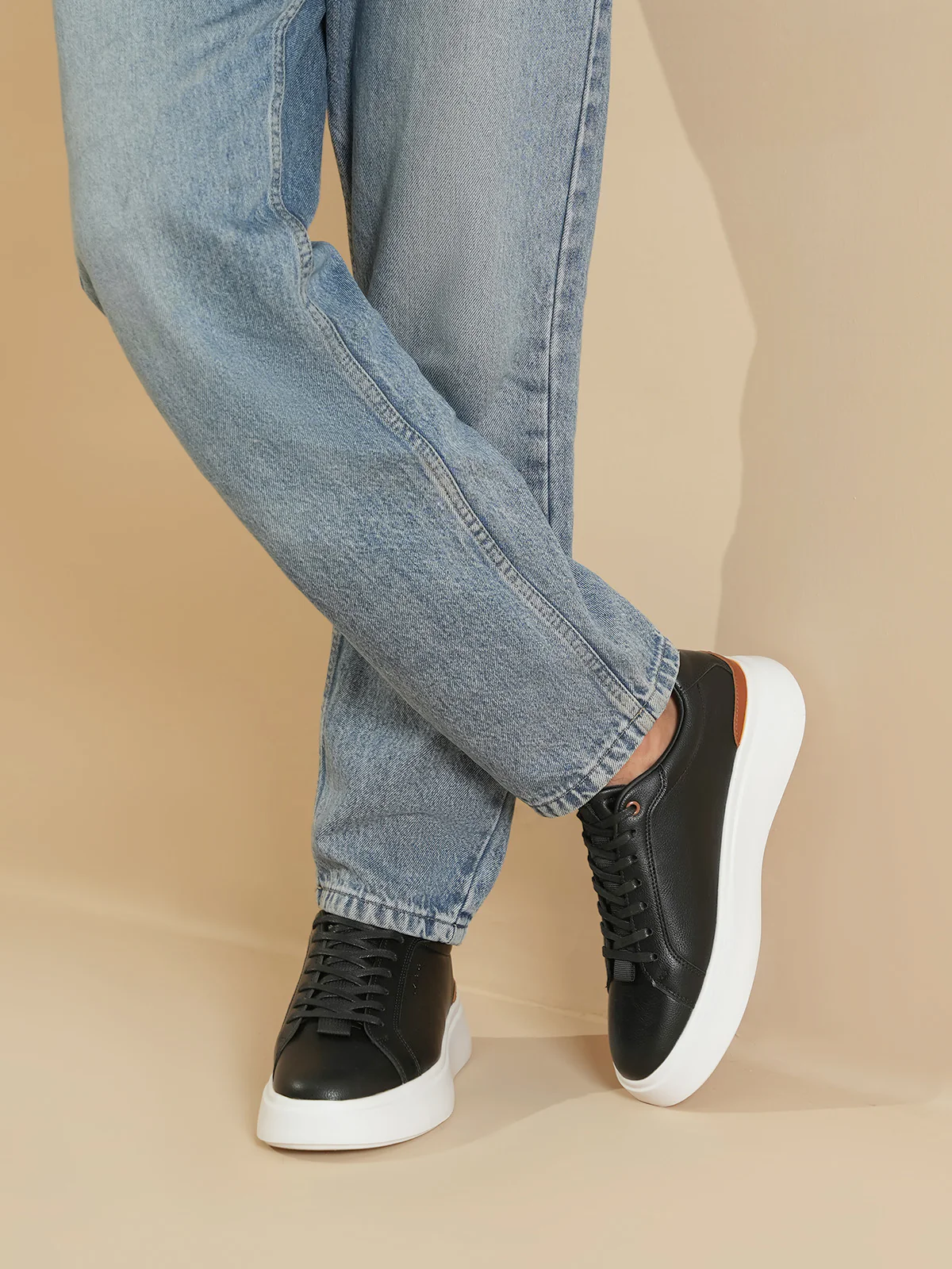 Men "CITLALLI" Classic Lace Up Trainers - Image 3