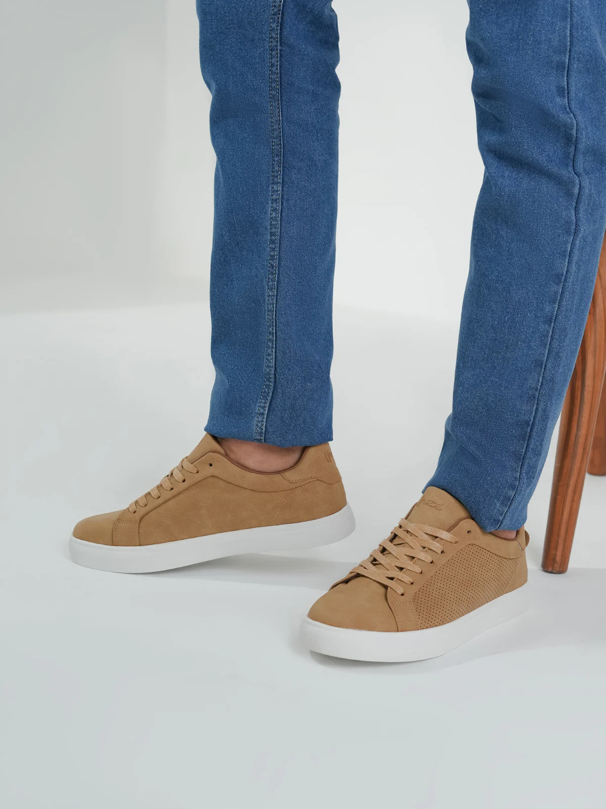 Men "DRIAN" Perfect Lace Up Trainers - Image 6