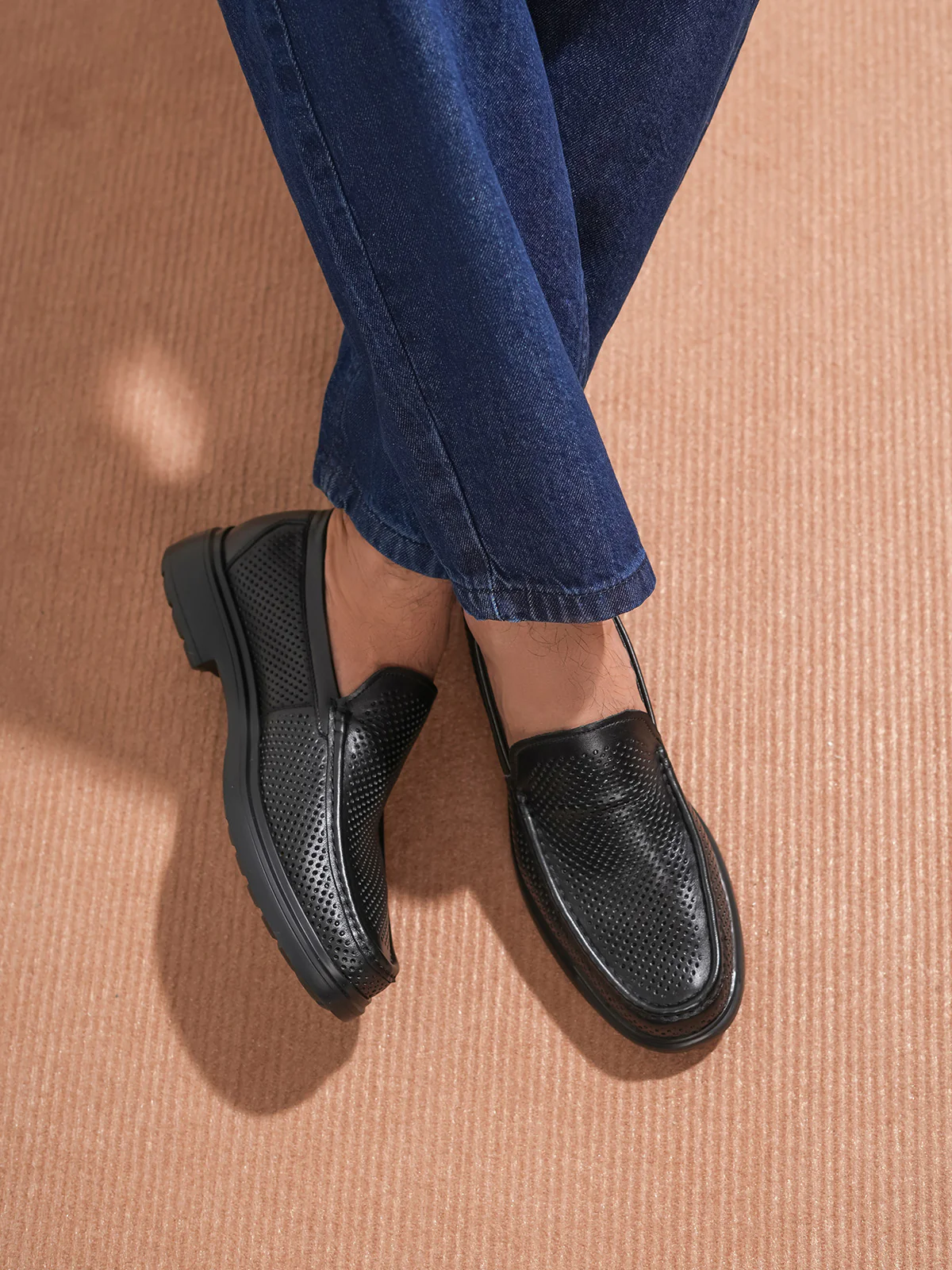 Men "GAPHNA" Slip On Leather Formal Shoes - Image 3
